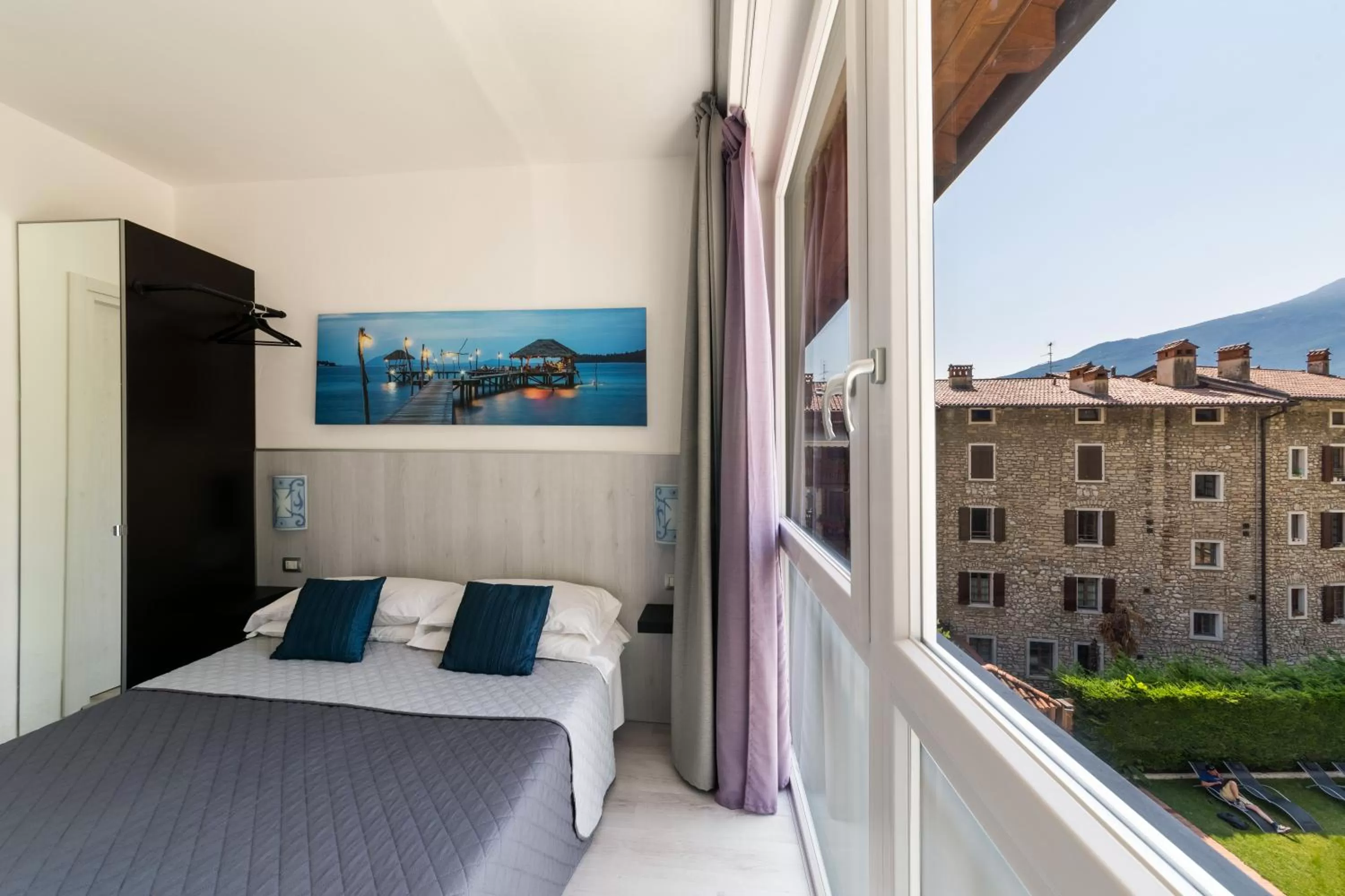 View (from property/room), Bed in Hotel Canarino