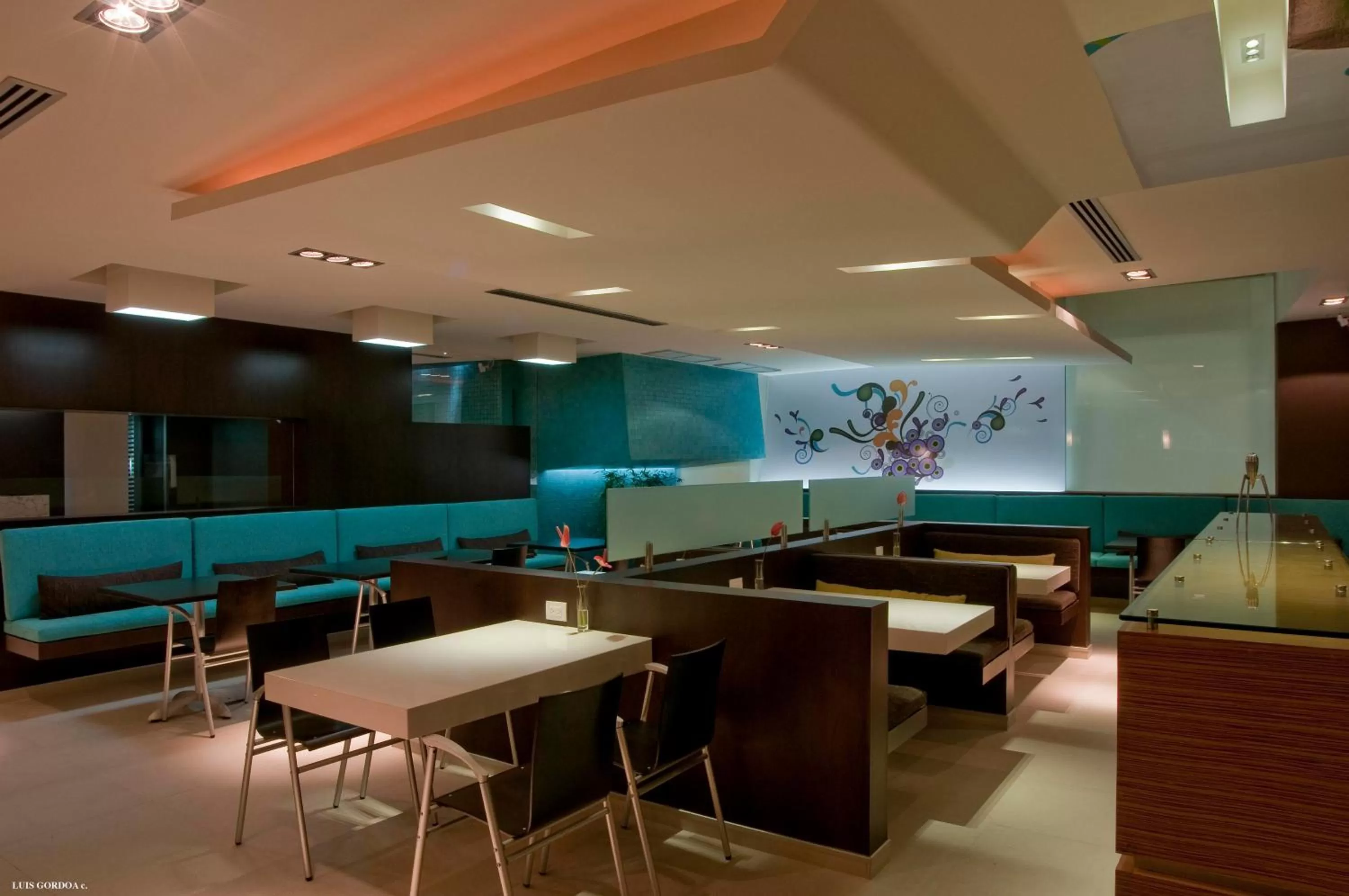 Restaurant/places to eat in Nu Hotel