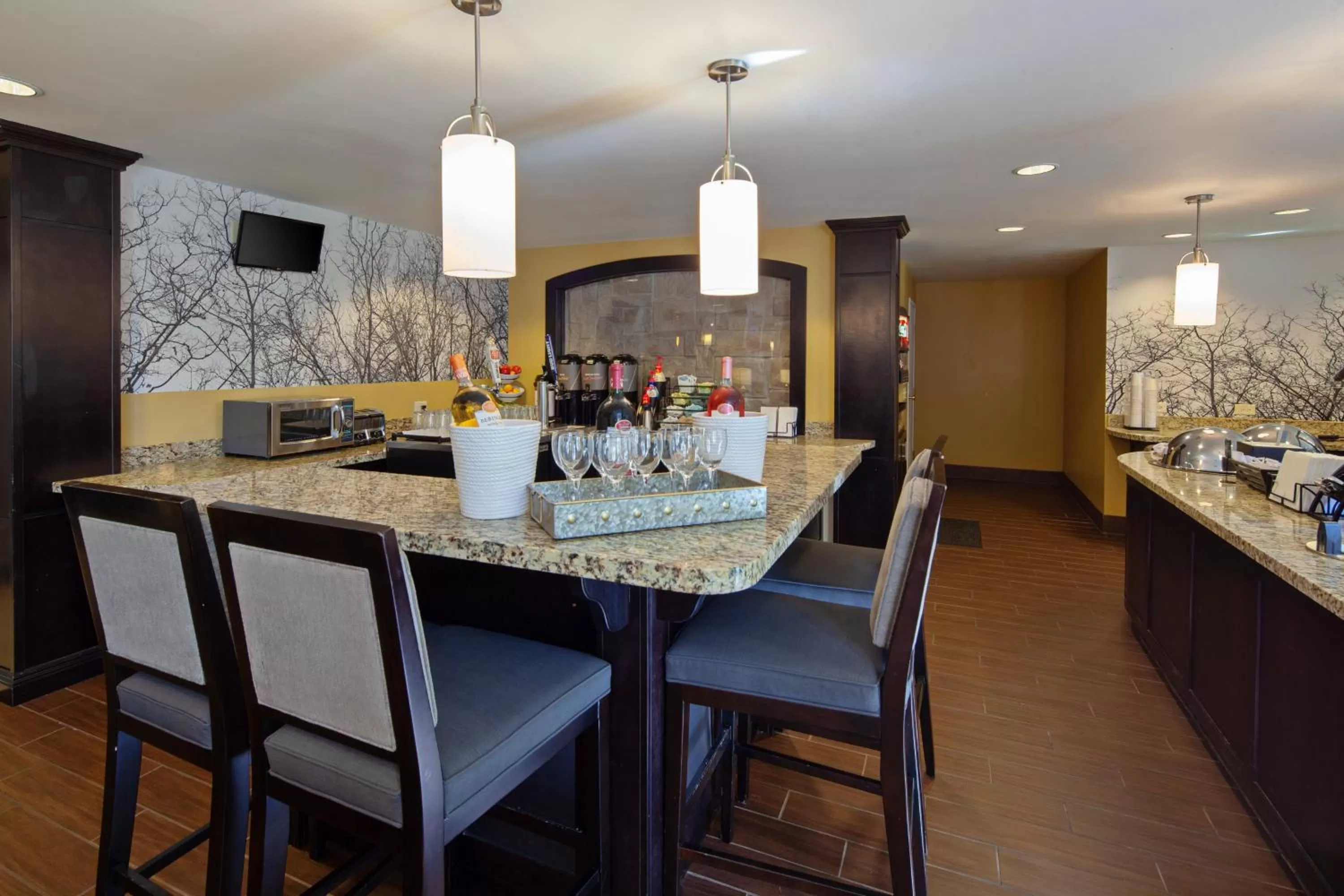 Breakfast in Staybridge Suites Fairfield Napa Valley Area by IHG