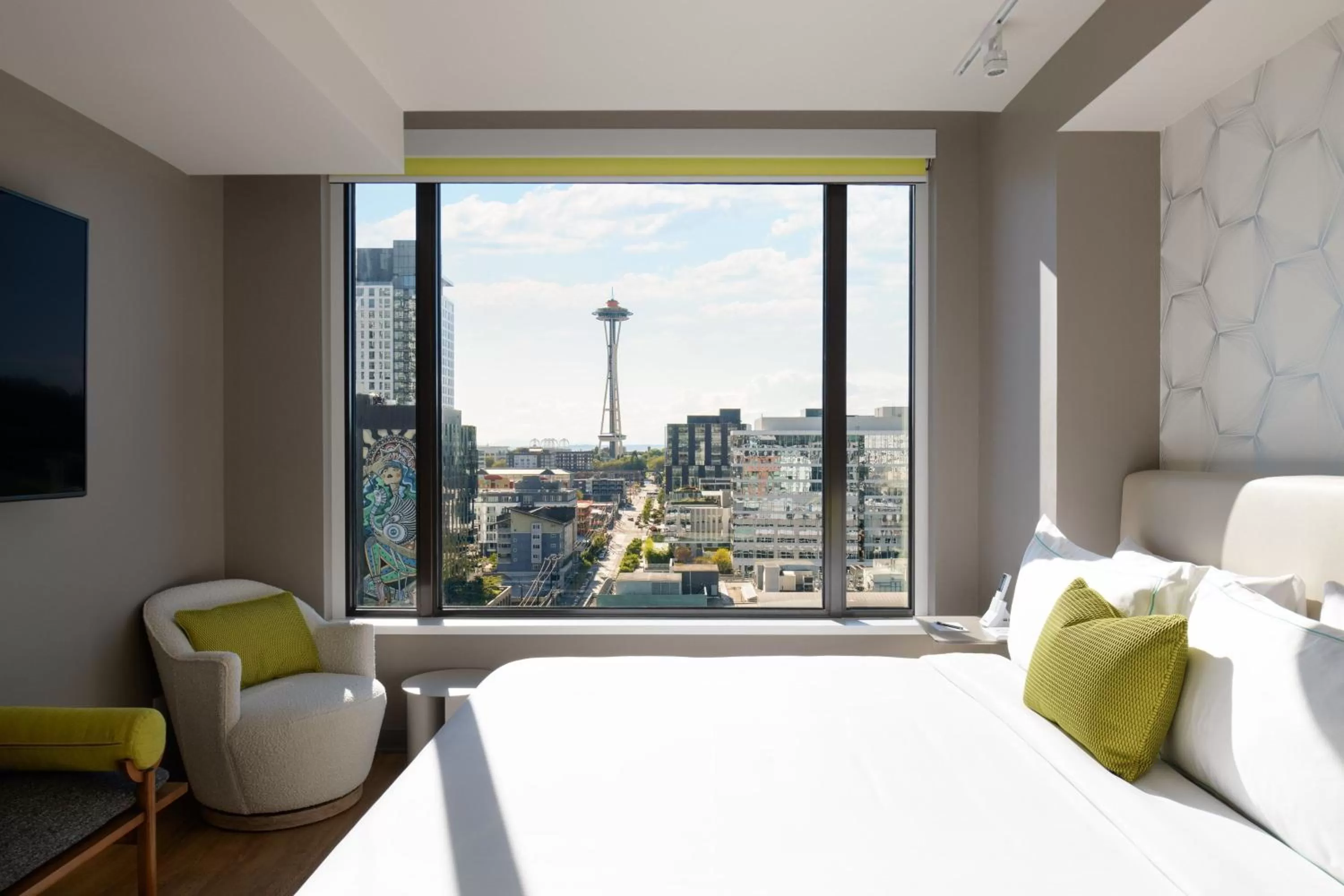 Photo of the whole room, Bed in Astra Hotel, Seattle, a Tribute Portfolio Hotel