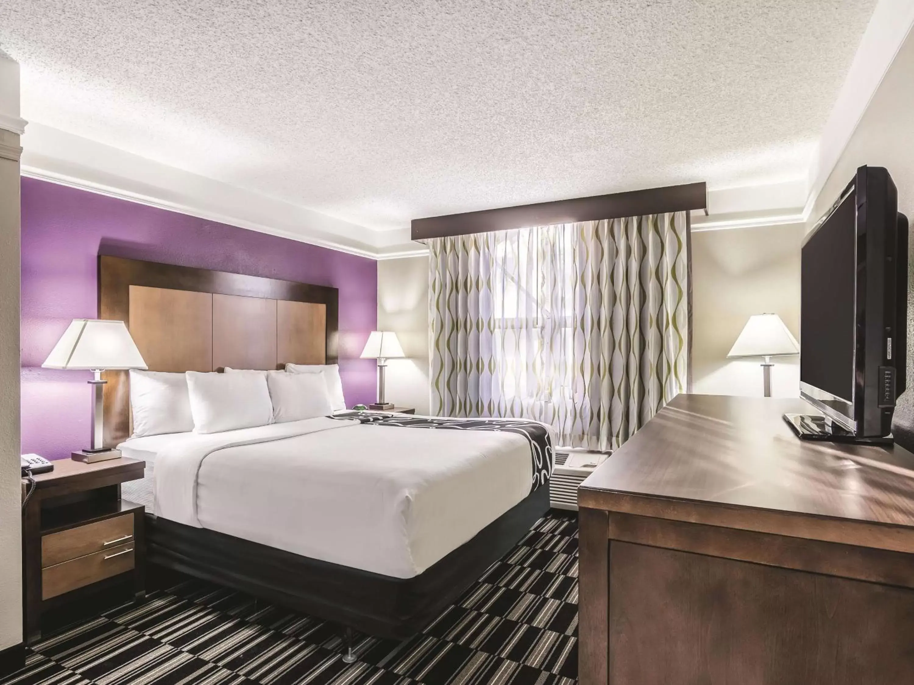 Deluxe King Room - Non-Smoking in La Quinta Inn by Wyndham Jupiter Deluxe King Room - Non-Smoking in La Quinta Inn by Wyndham Jupiter