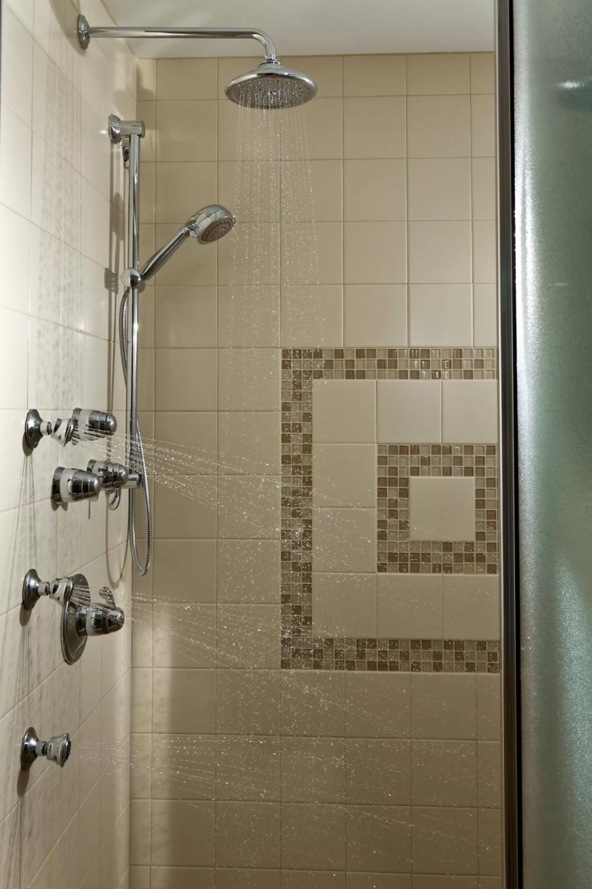 Bathroom in Brampton Bed and Breakfast Inn