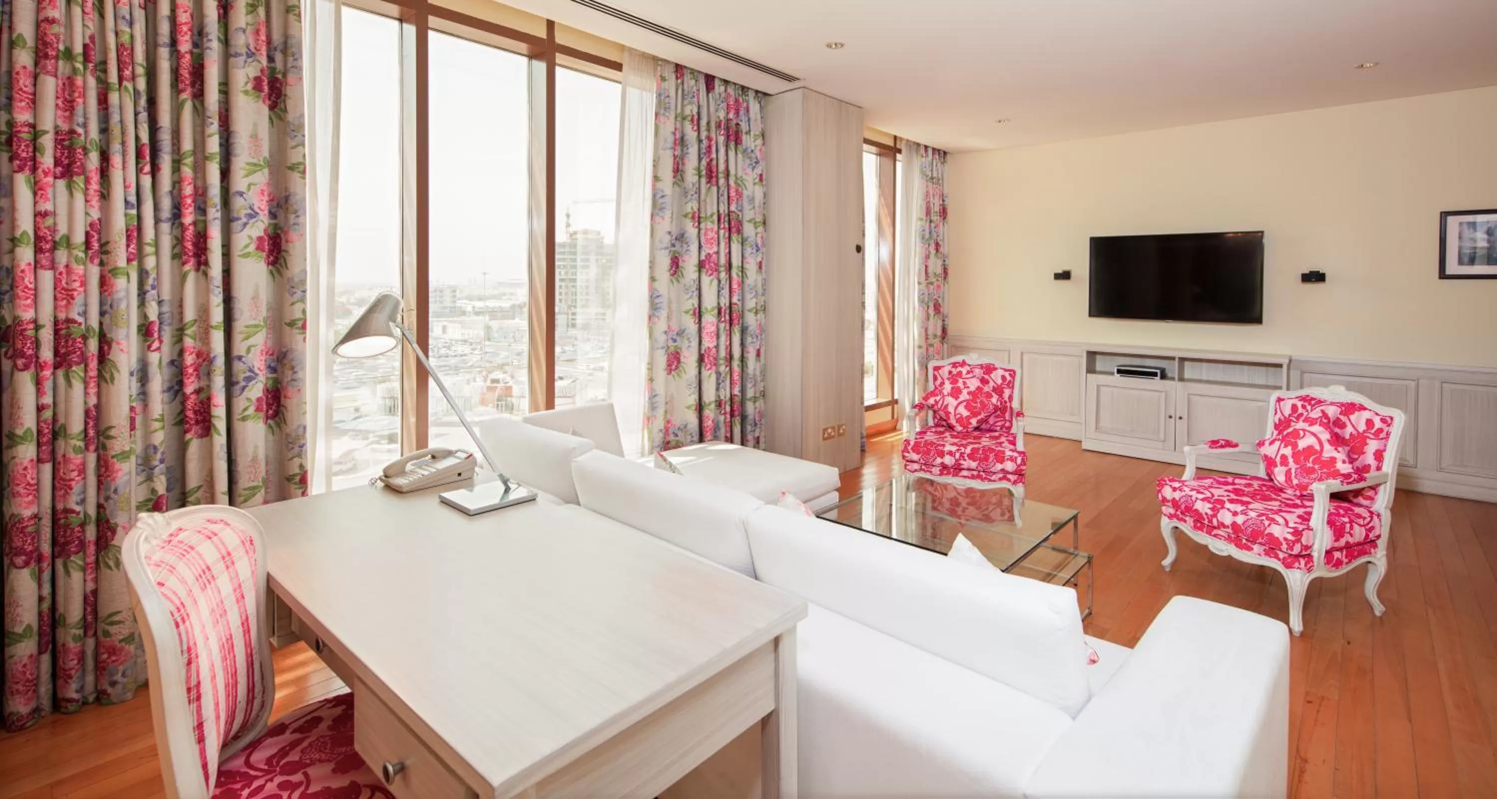 Living room in Radisson Blu Hotel, Doha