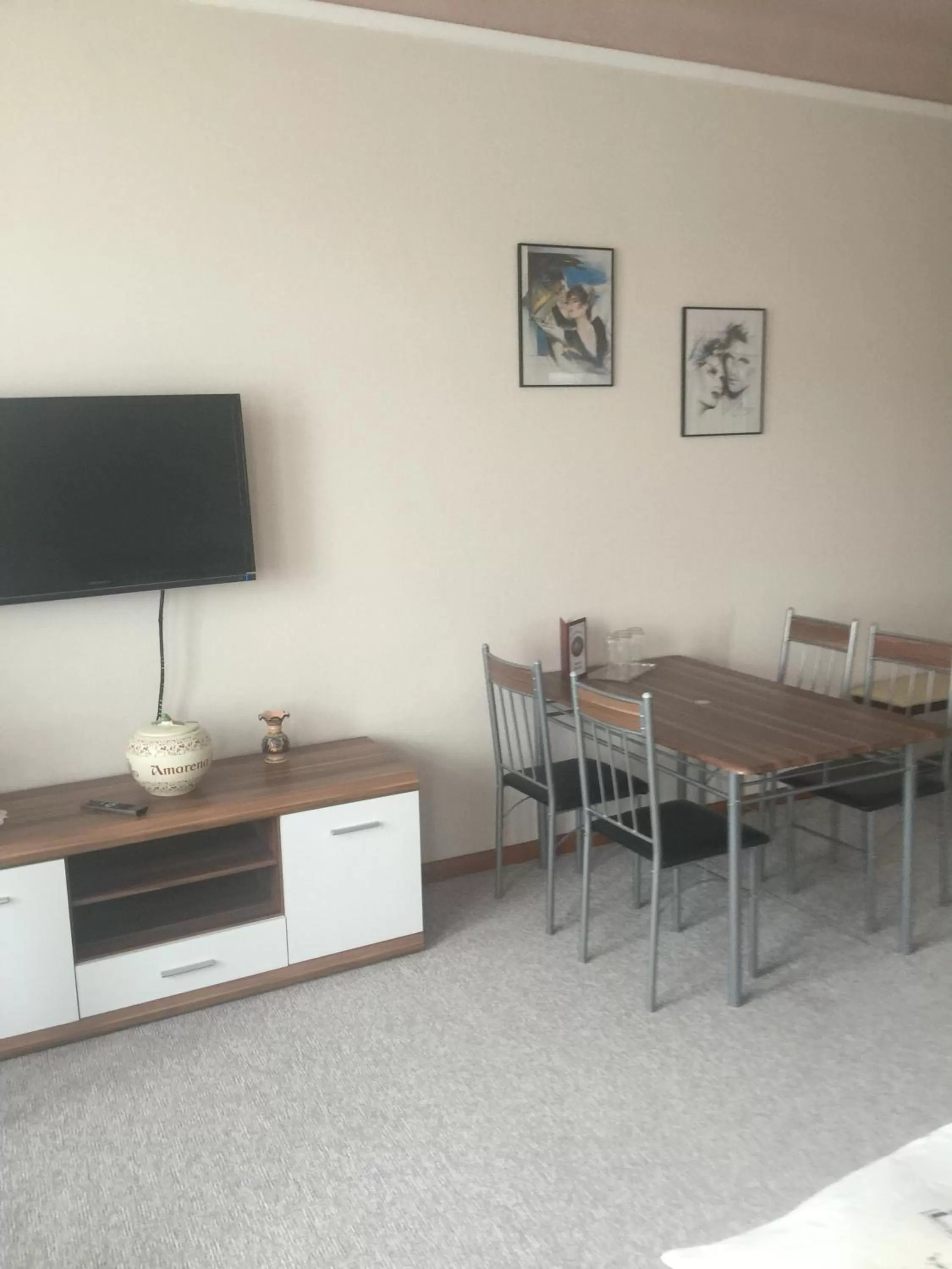 Living room, TV/Entertainment Center in Pension Villa Else