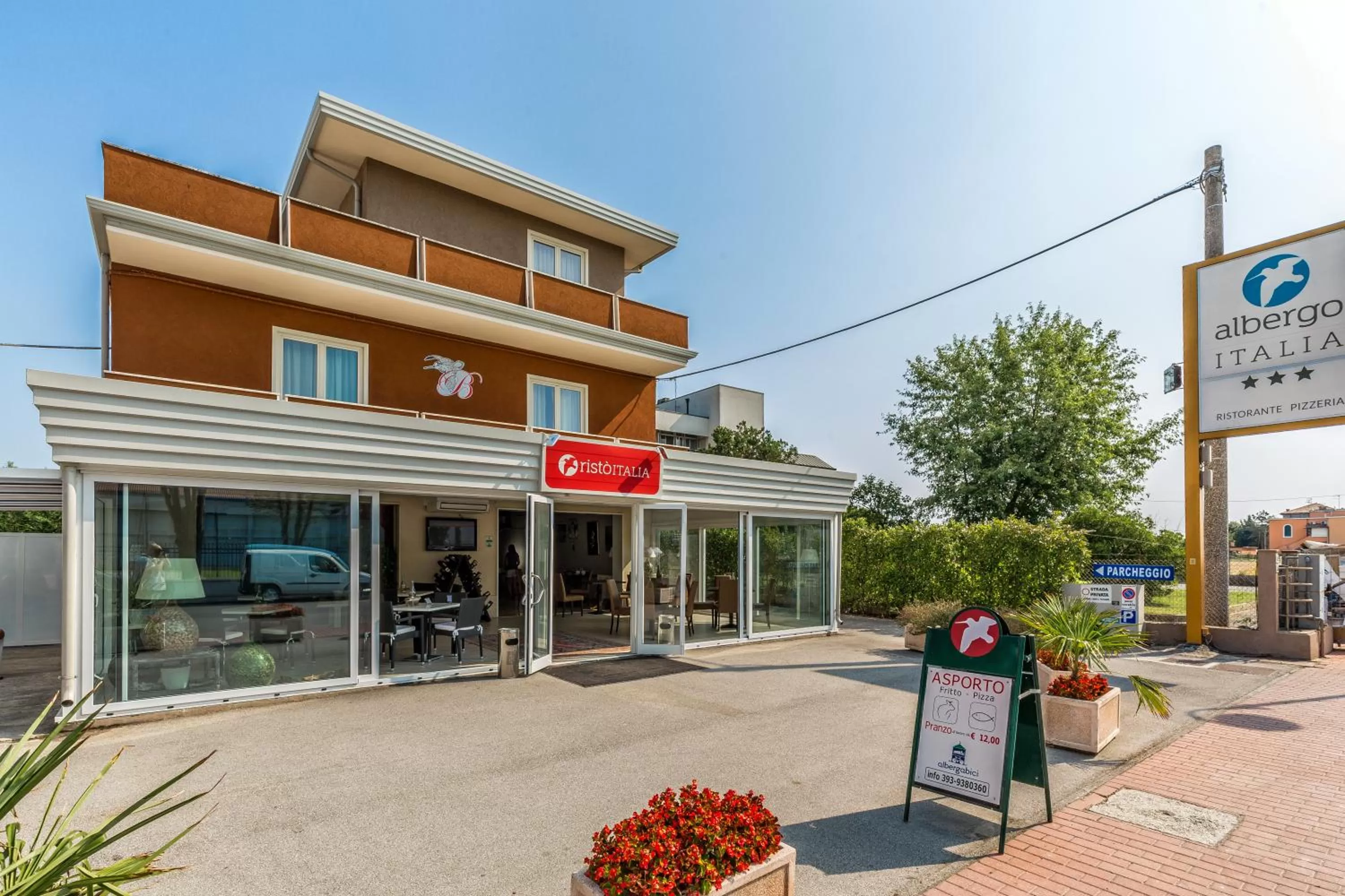 Restaurant/places to eat in Albergo Italia