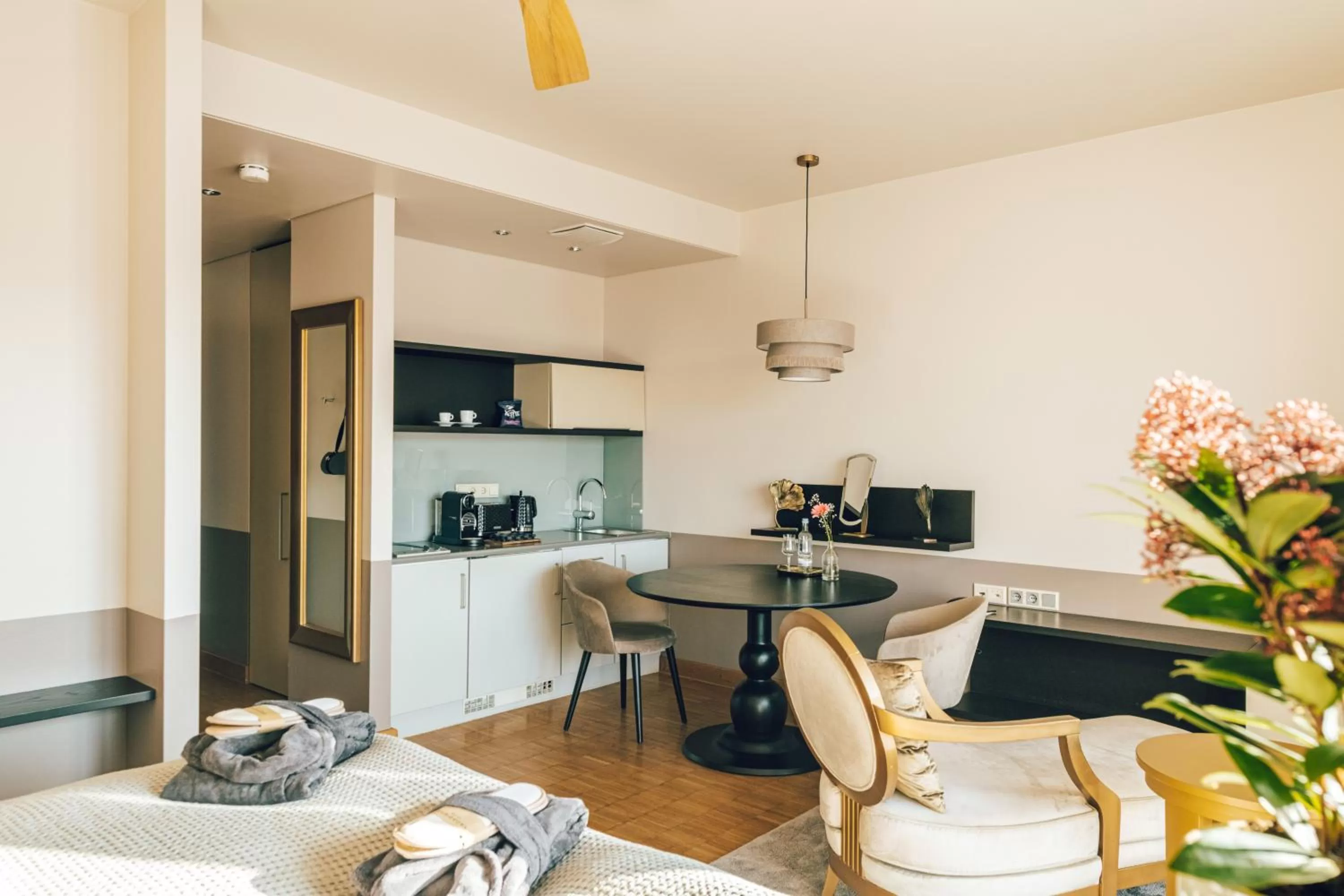 Photo of the whole room in Townhouse Berlin