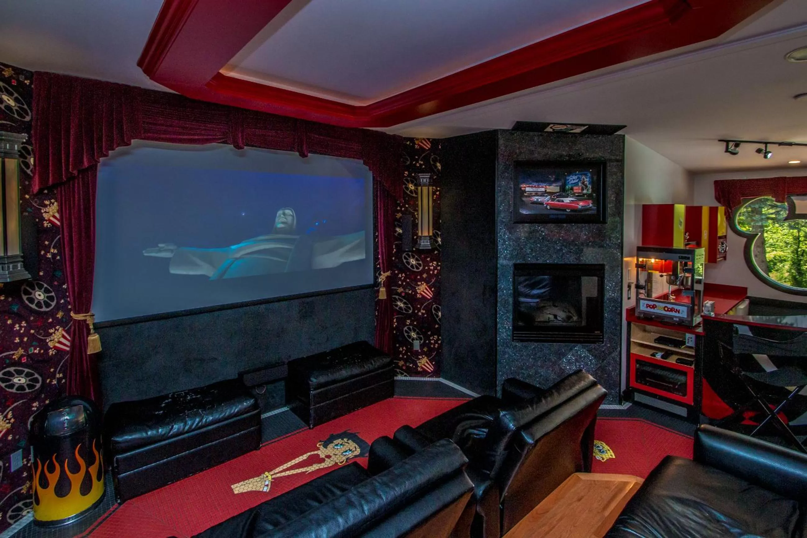 TV and multimedia in Adventure Suites