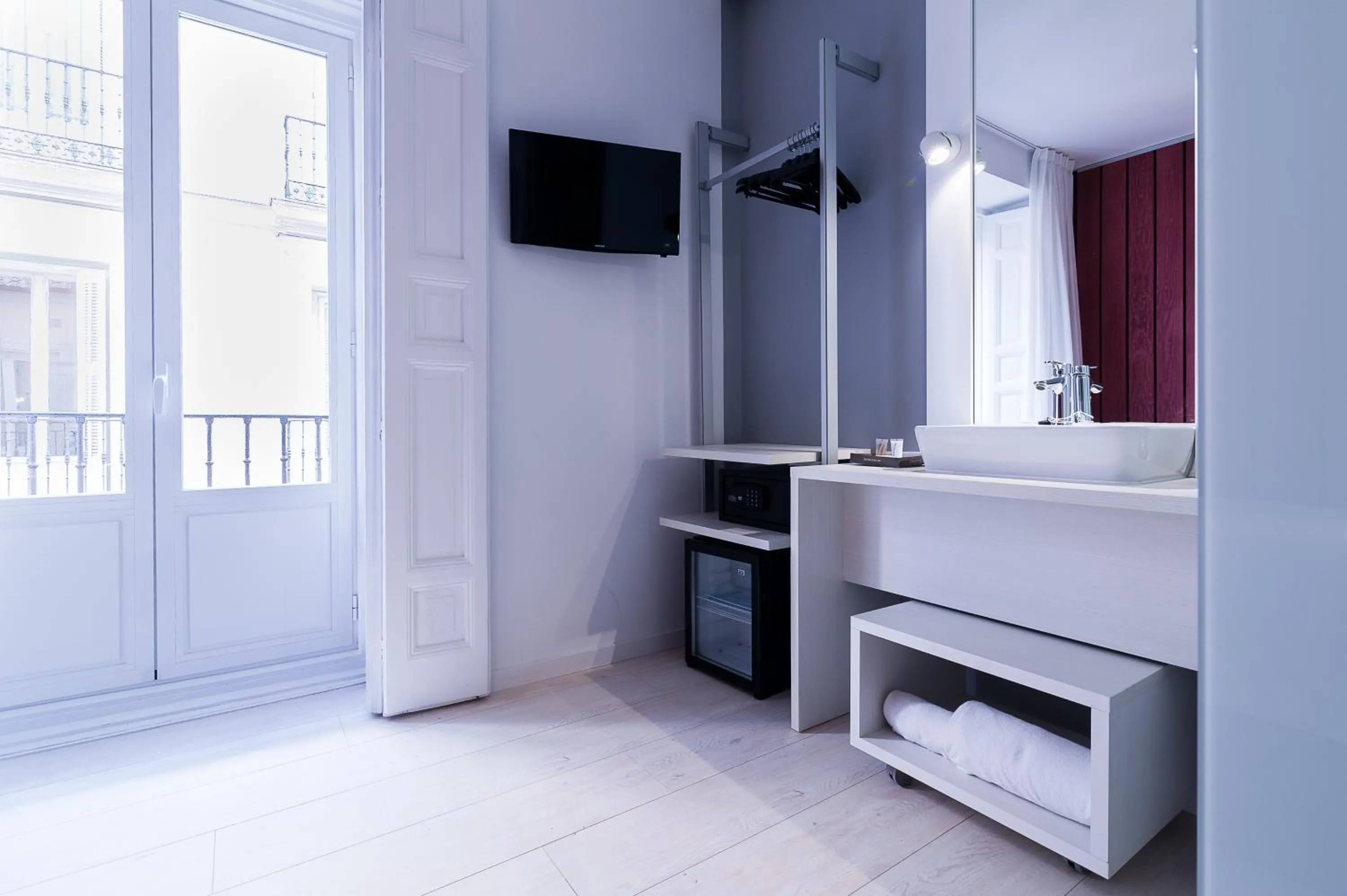 Photo of the whole room in B&B HOTEL Madrid Centro Fuencarral 52