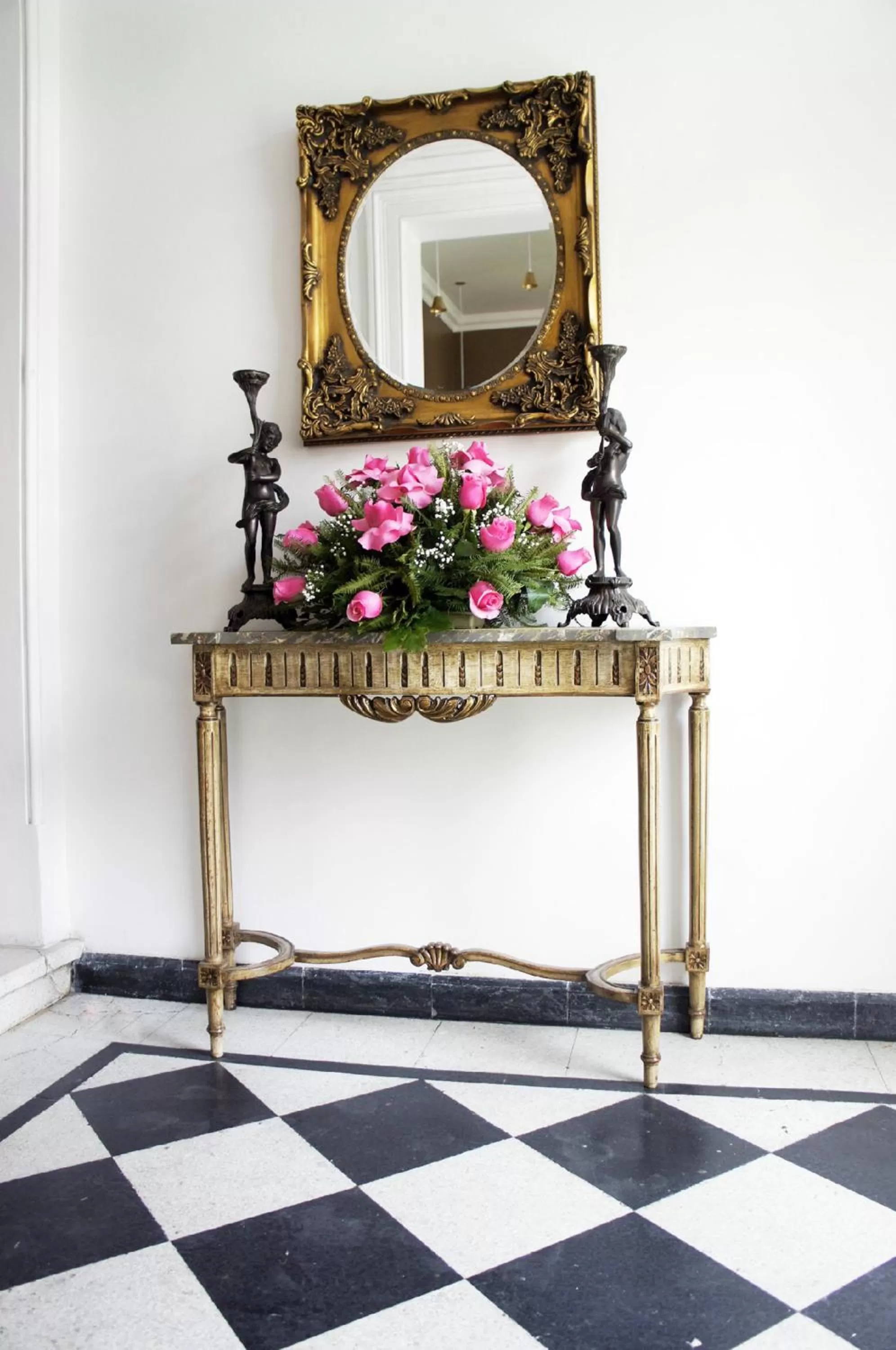 Lobby or reception in Quiral Hotel Boutique