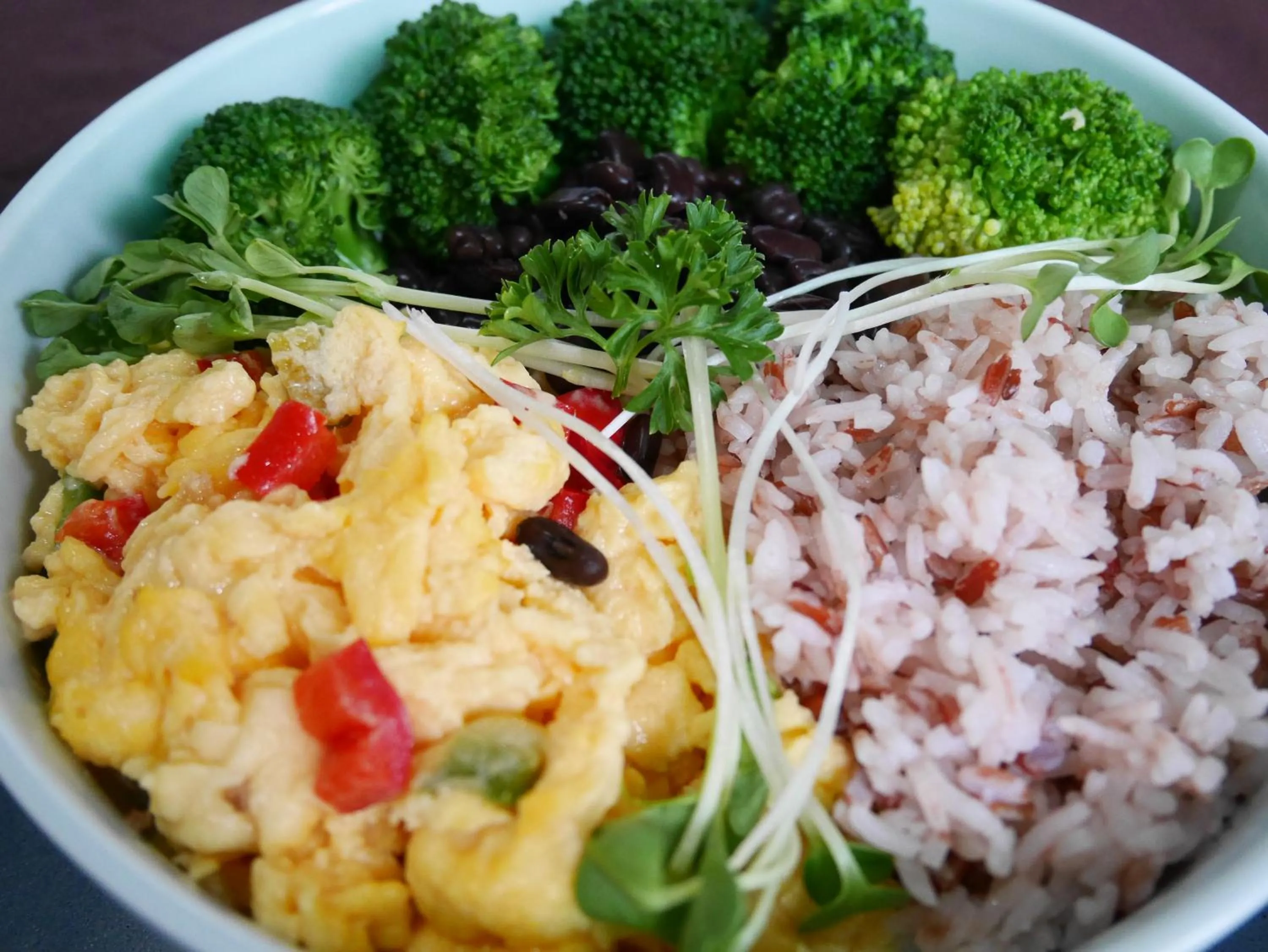 Food in Forest Bungalows & Mama's Restaurant