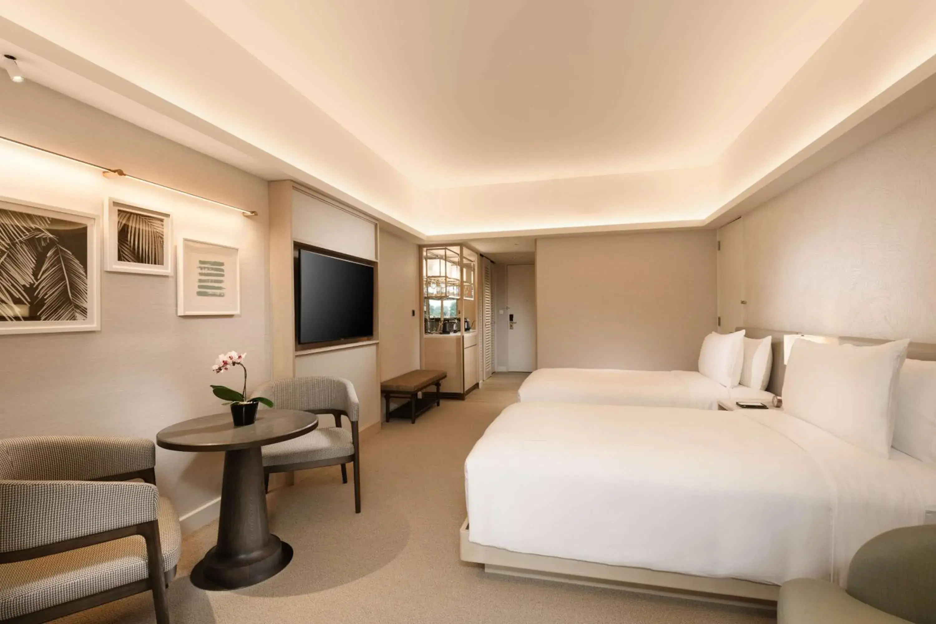 Twin Premium Balcony Room in Conrad Singapore Orchard Twin Premium Balcony Room in Conrad Singapore Orchard