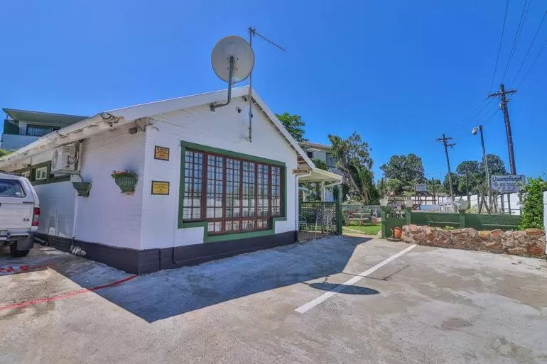 Parking, Property Building in Queensburgh B&B or Self Catering