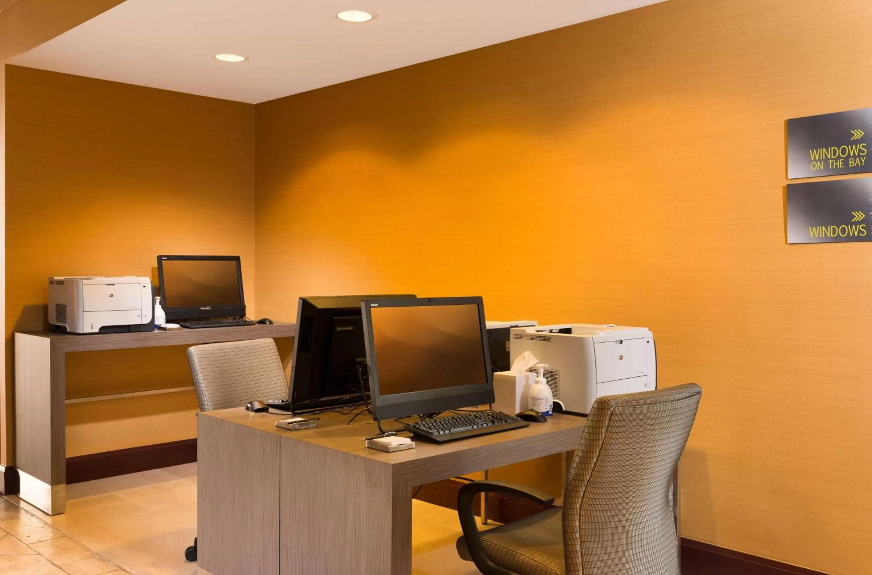 Business facilities in Hilton San Francisco Airport Bayfront - No Resort Fee