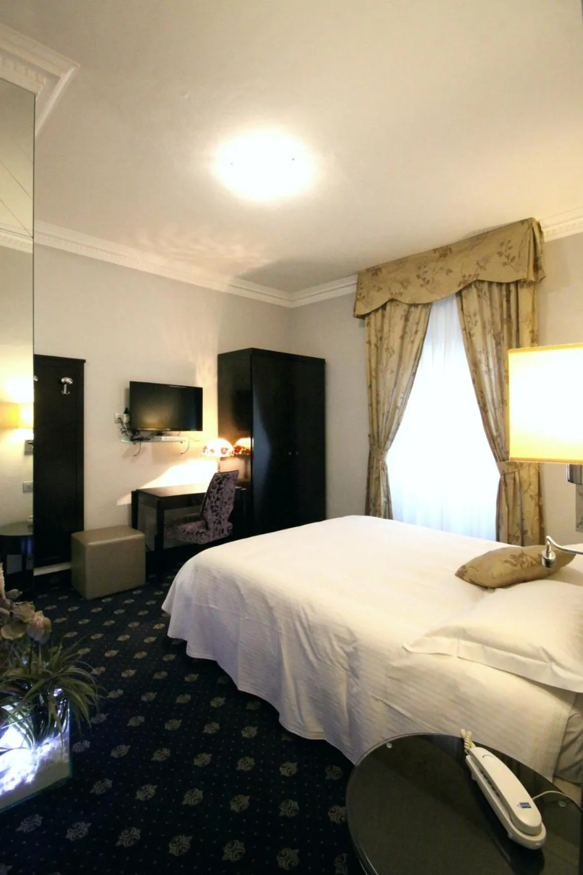 TV and multimedia in Sangallo Hotel