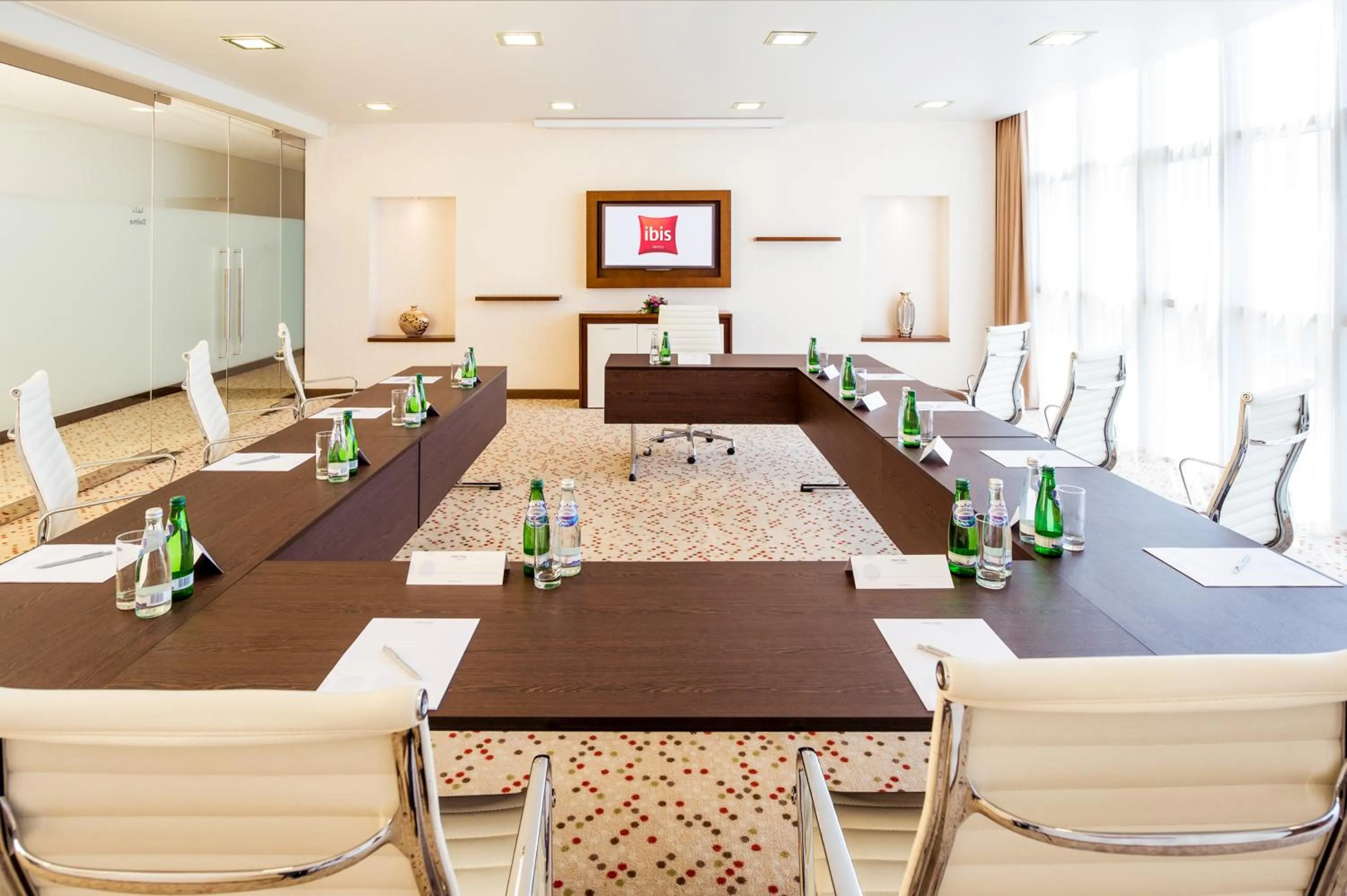 Business facilities in Ibis Abu Dhabi Gate