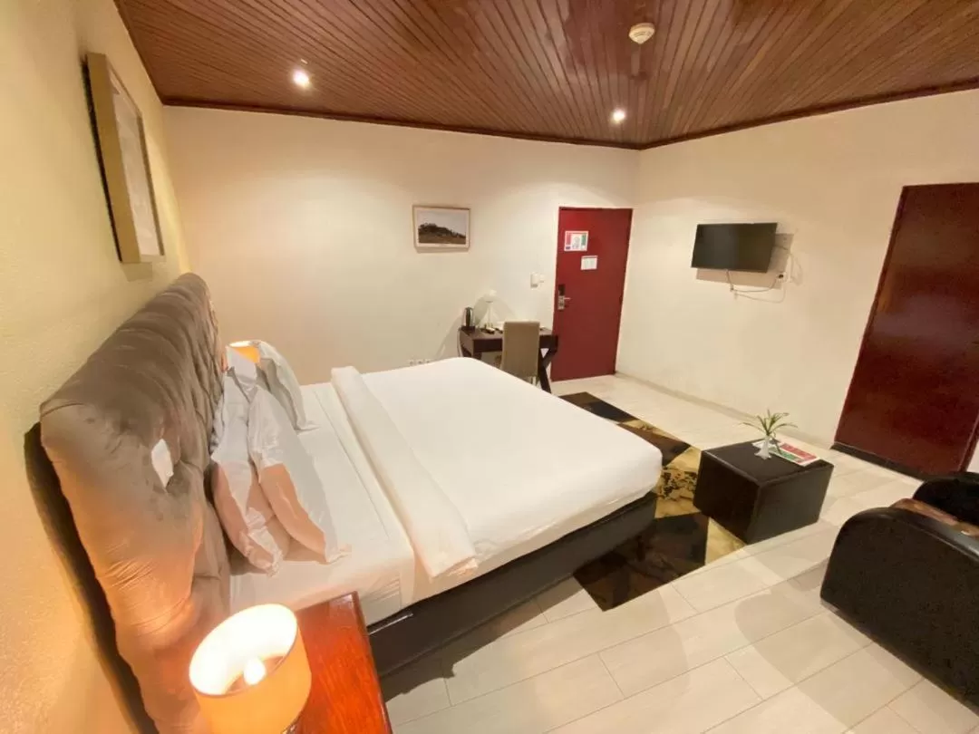 Photo of the whole room in Fini Hotel Bobende