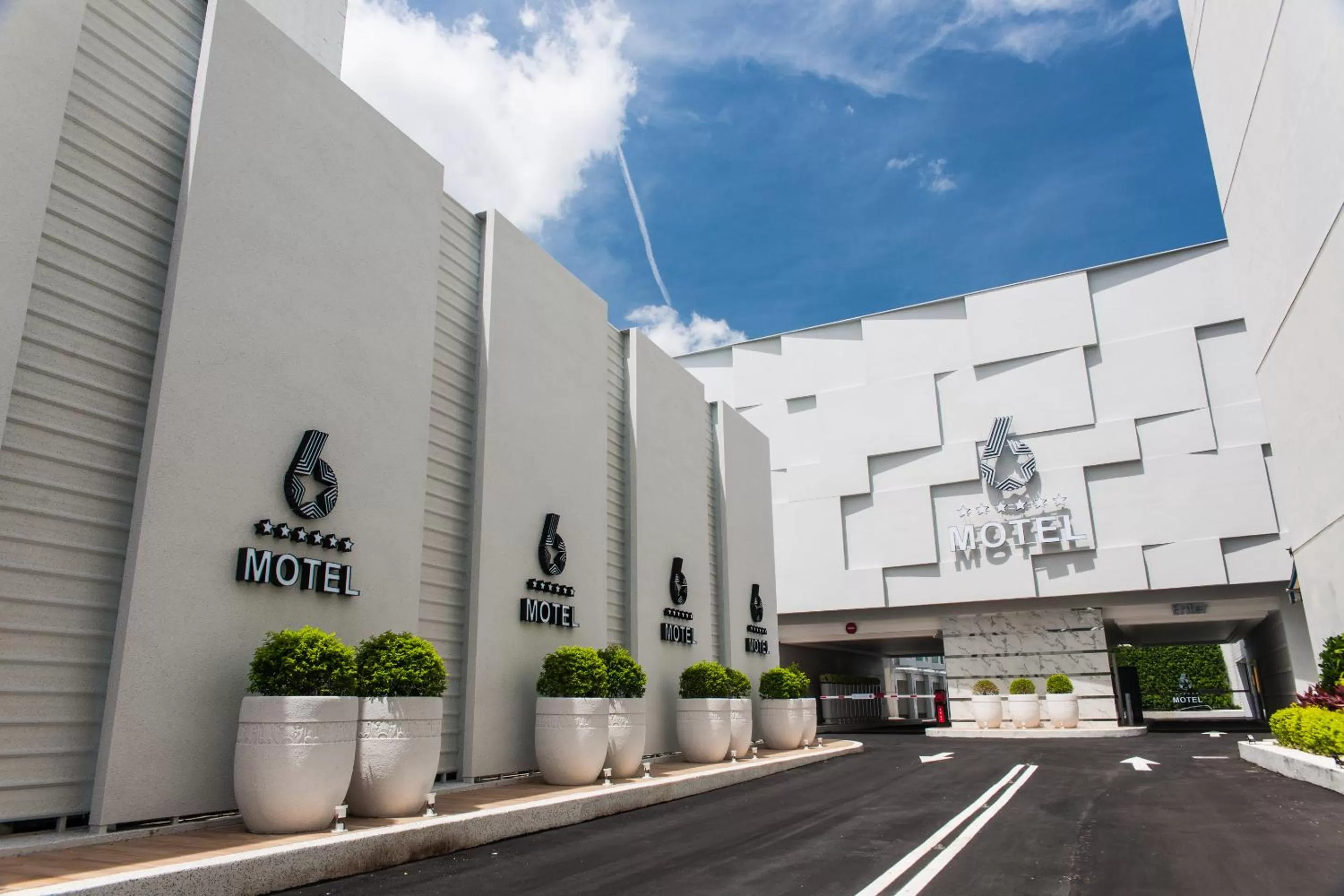 Property building in Six Star Motel-Taoyuan