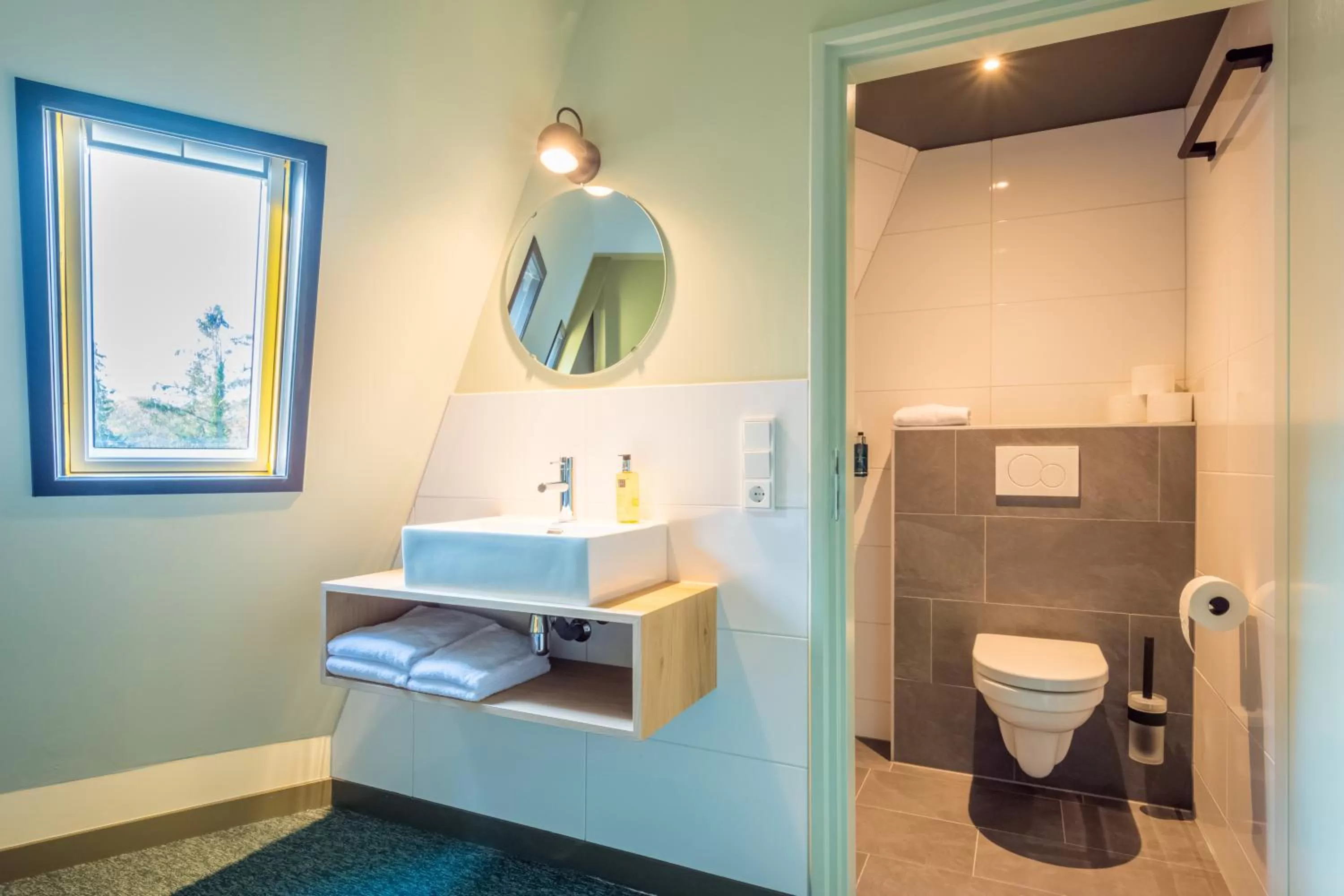 Toilet in LUDIEK eten en slapen