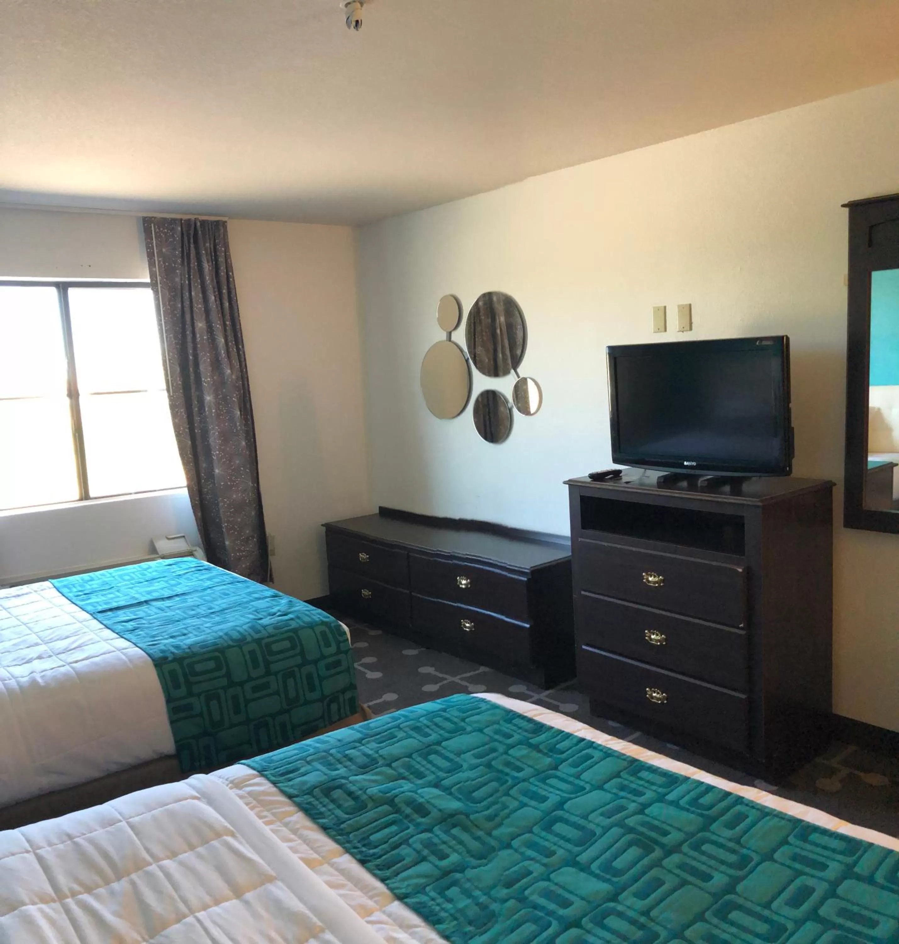 Howard Johnson by Wyndham Lubbock TX