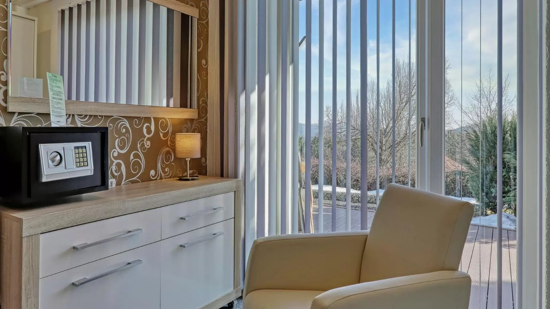 Property building, TV/Entertainment Center in Suit' & Frühstück Zum Latschen - Adults Only