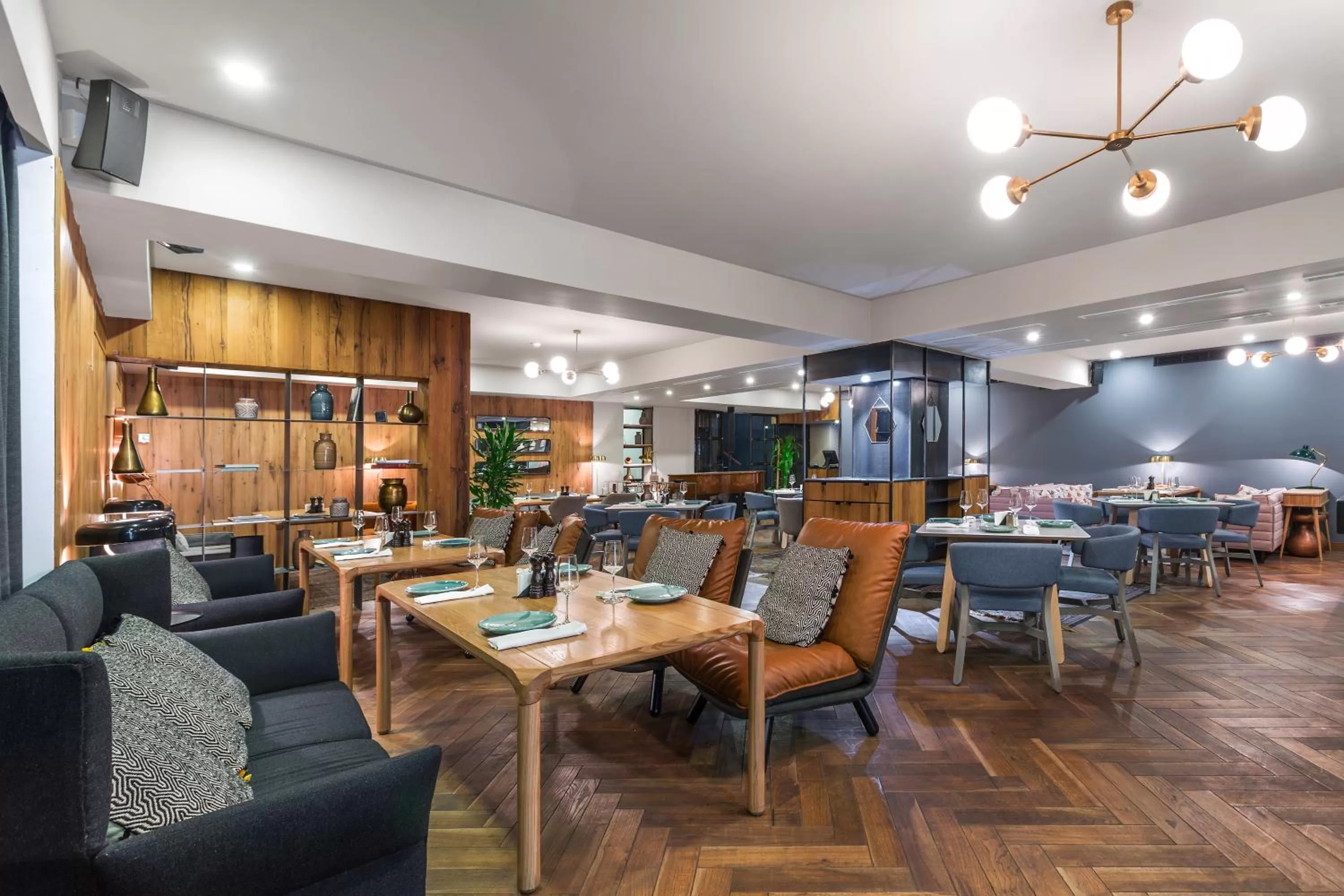 Restaurant/places to eat in Shota @ Rustaveli Boutique Hotel