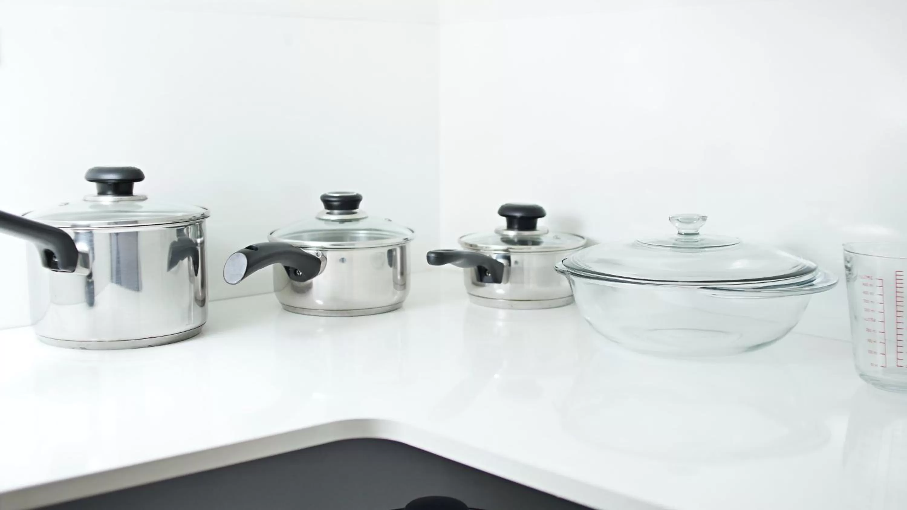 Kitchen or kitchenette in Arthur's Court Motor Lodge