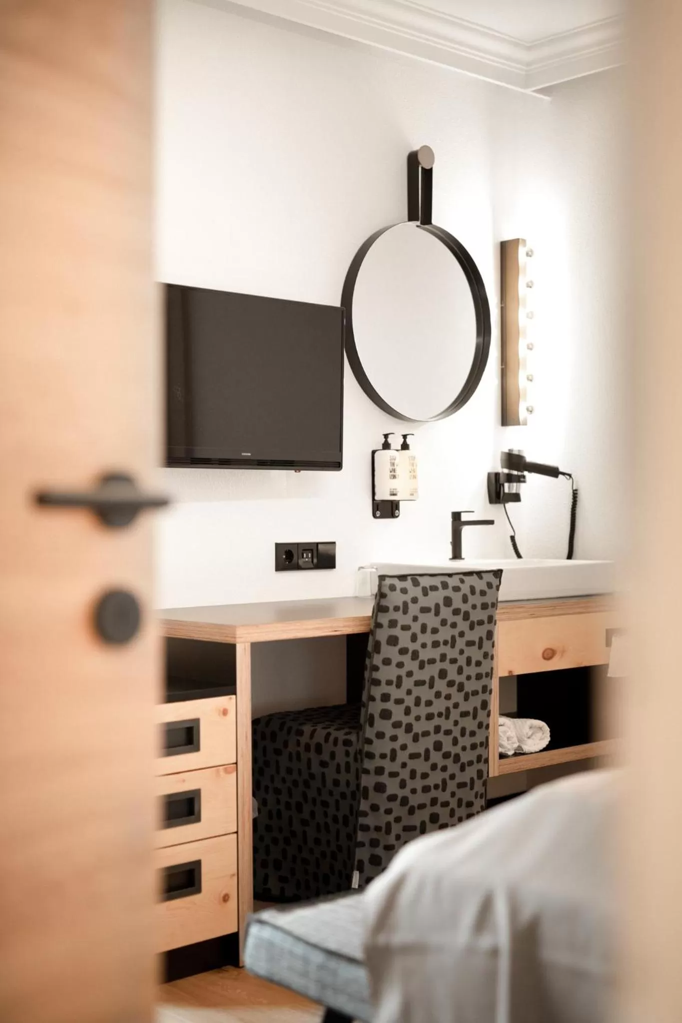 Bedroom, Bathroom in Hotel & Appartements Tiroler Buam