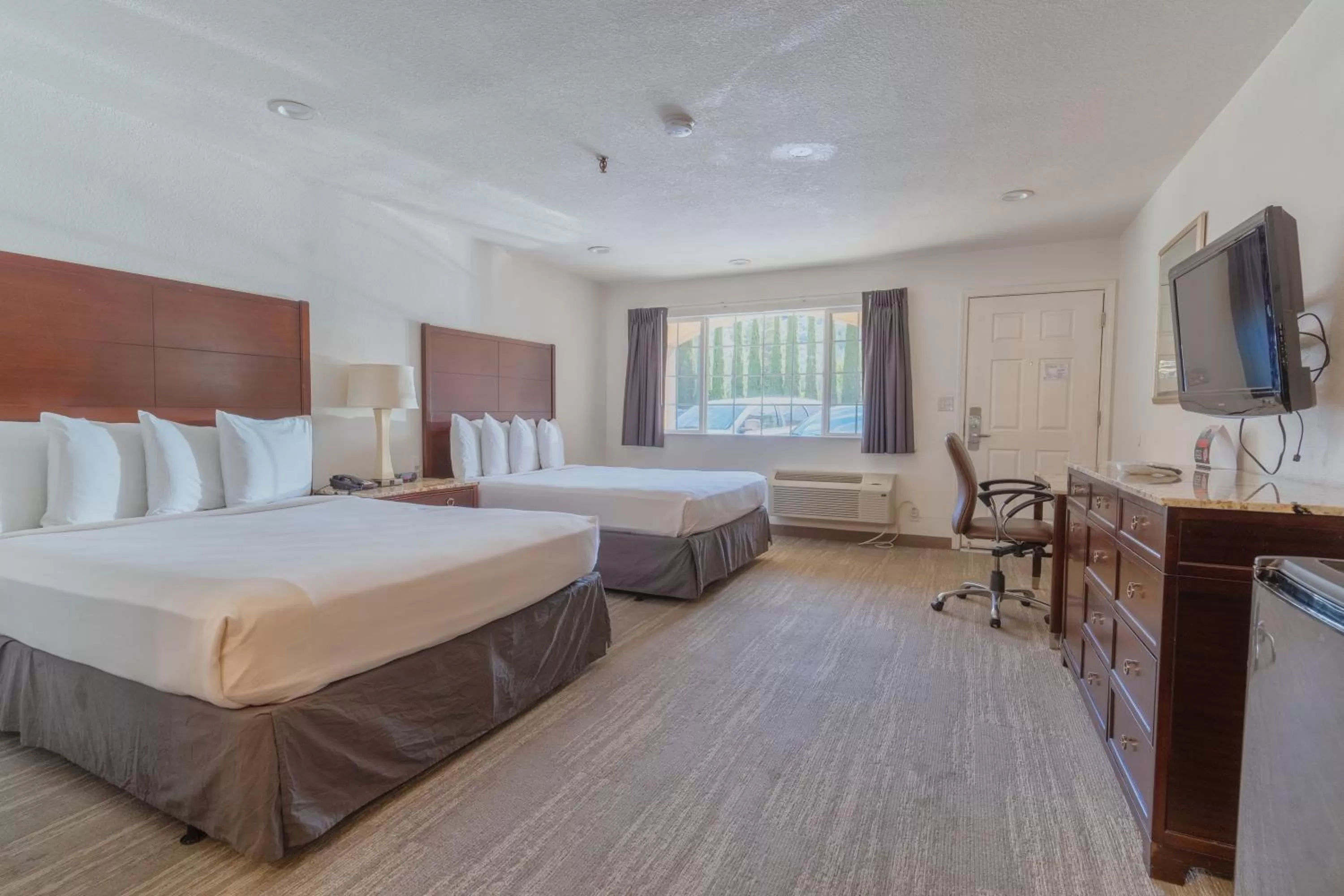 Bed in The Yosemite Inn