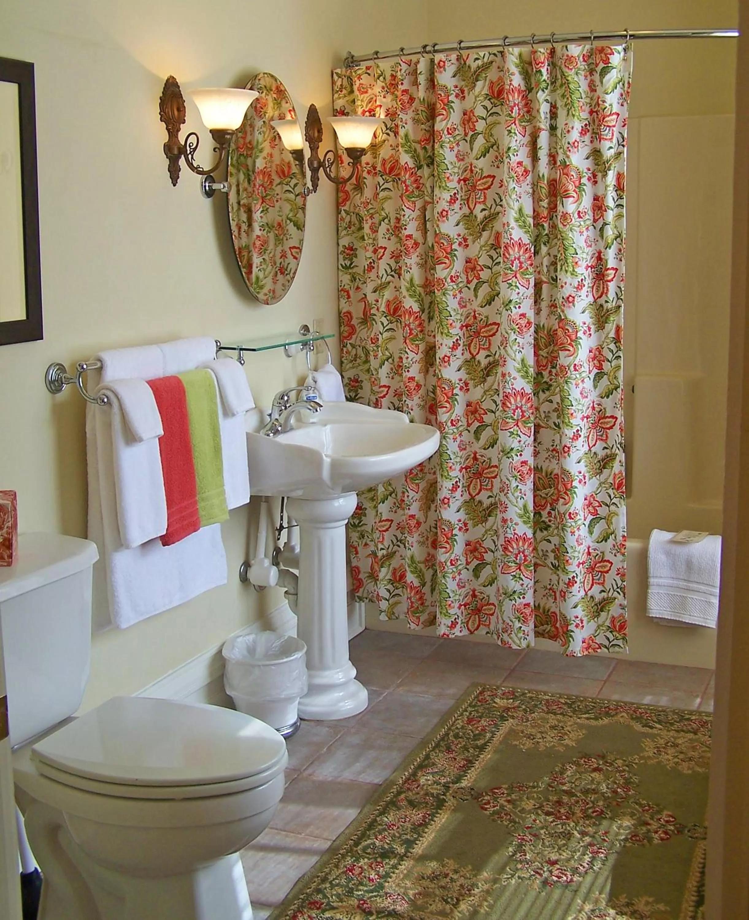 Toilet, Bathroom in Lyndon House Bed & Breakfast