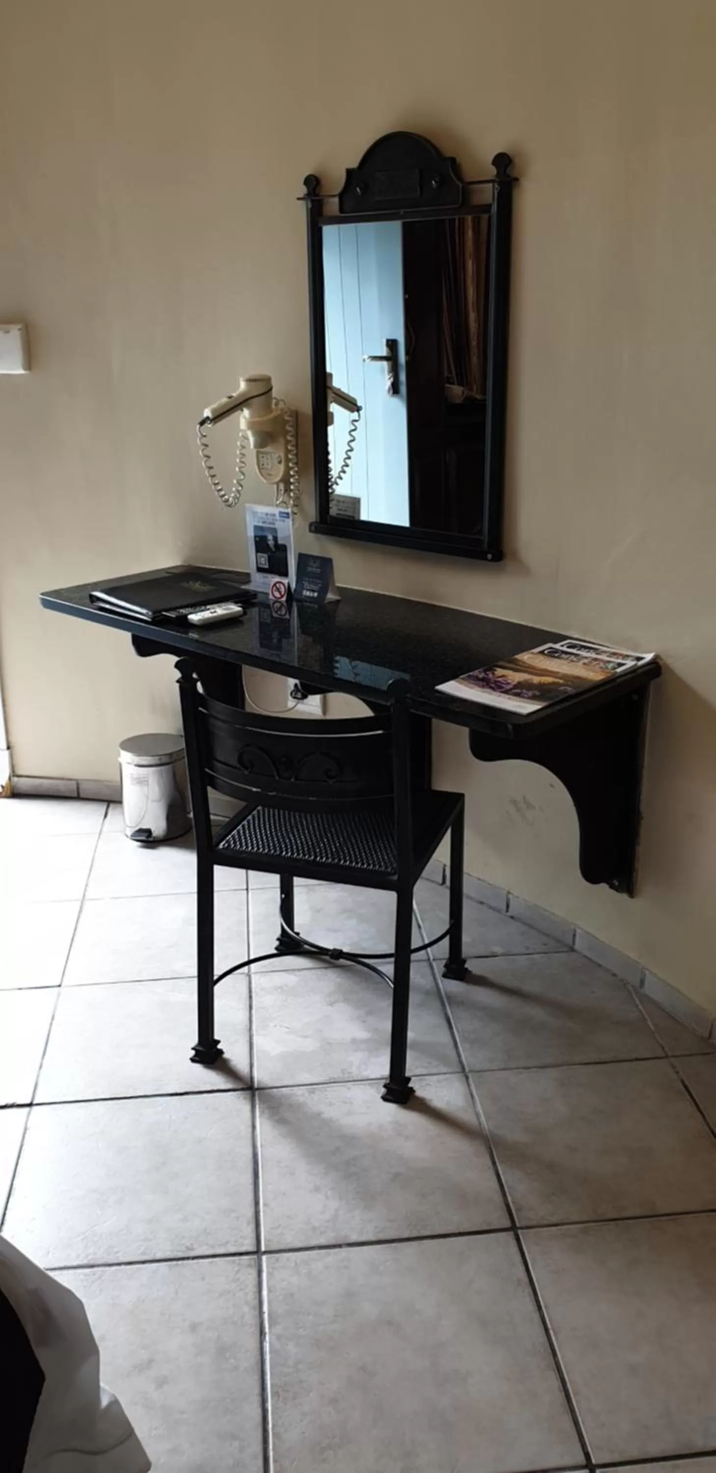 Bedroom in Premier Splendid Inn Bayshore