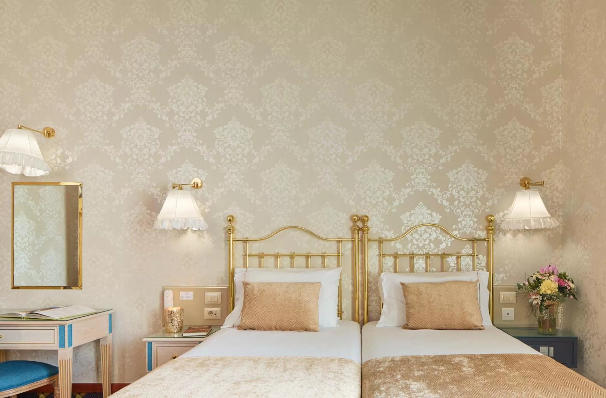 Bed in Hotel Continental Palacete