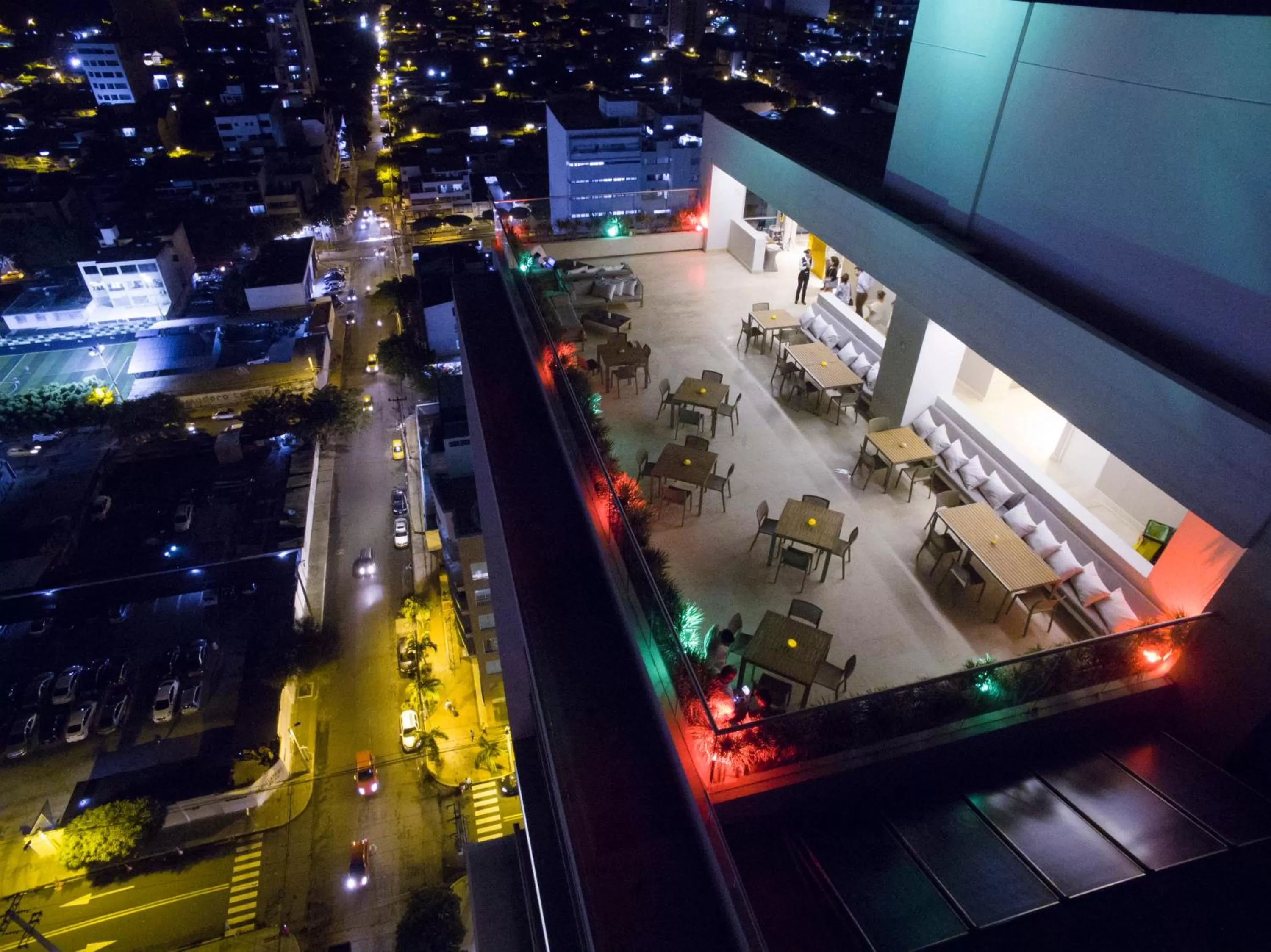 Lounge or bar in Holiday Inn Cúcuta by IHG