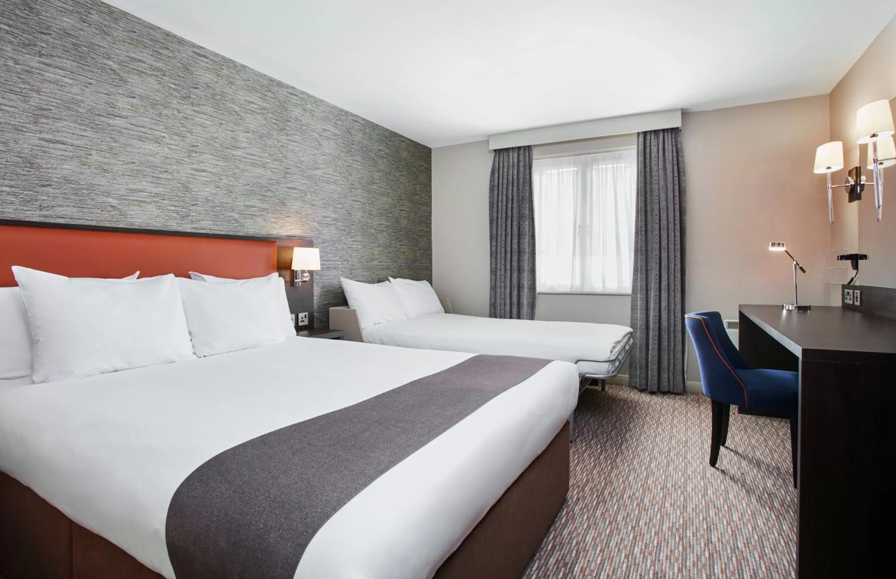 Bedroom, Bed in Holiday Inn Belfast by IHG