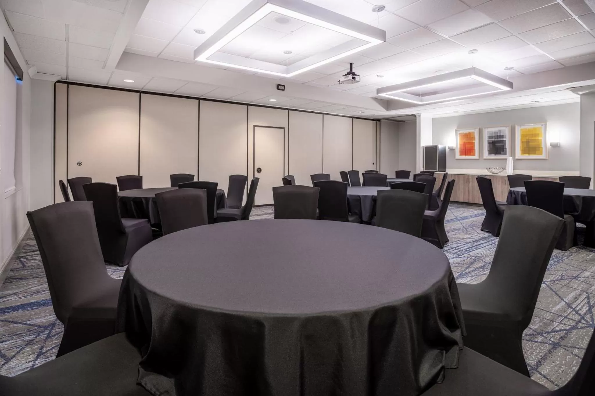 Meeting/conference room in Holiday Inn Express and Suites Tampa I-75 at Bruce B. Downs by IHG