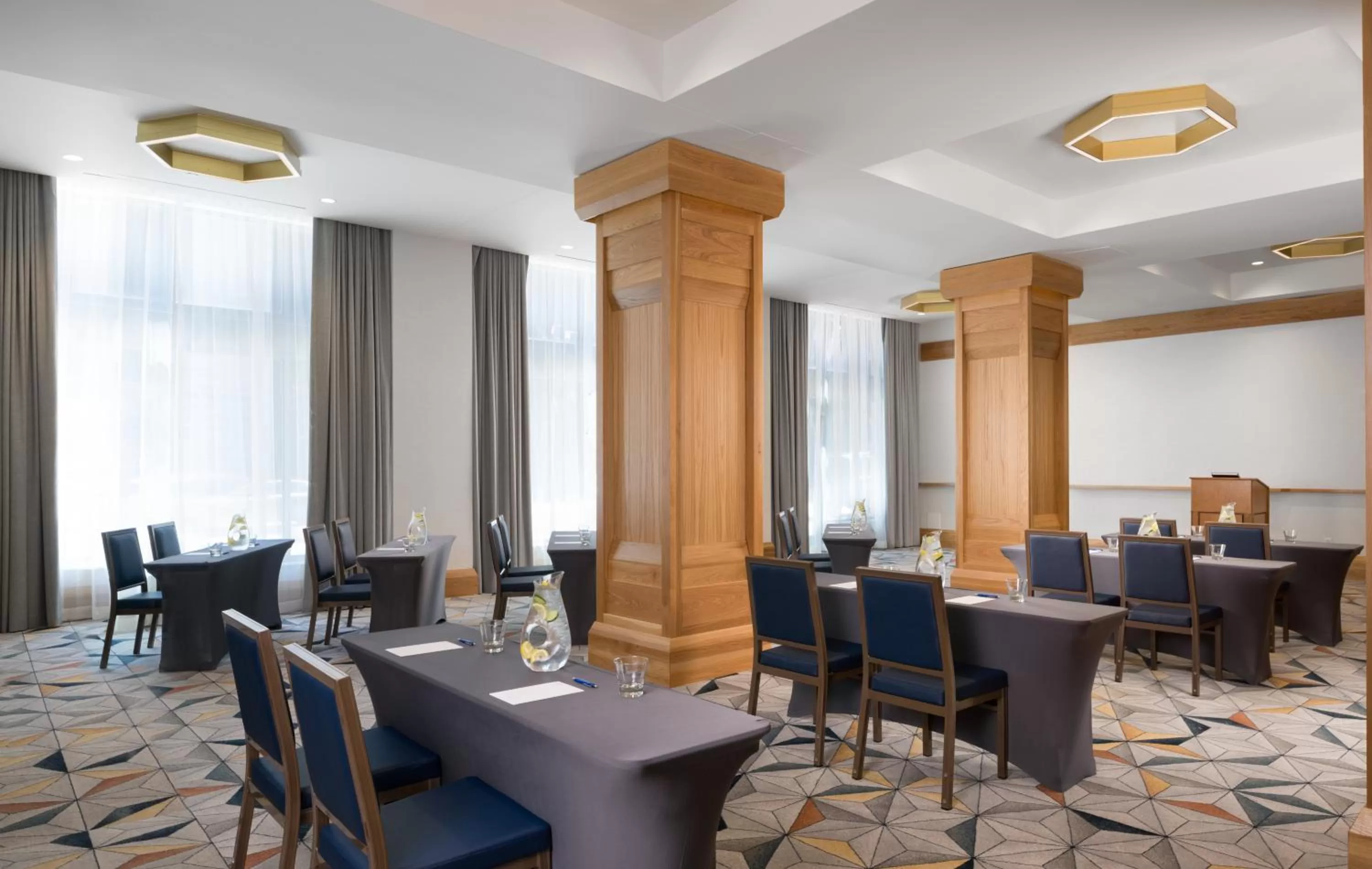 Meeting/conference room in Kimpton Schofield Hotel by IHG