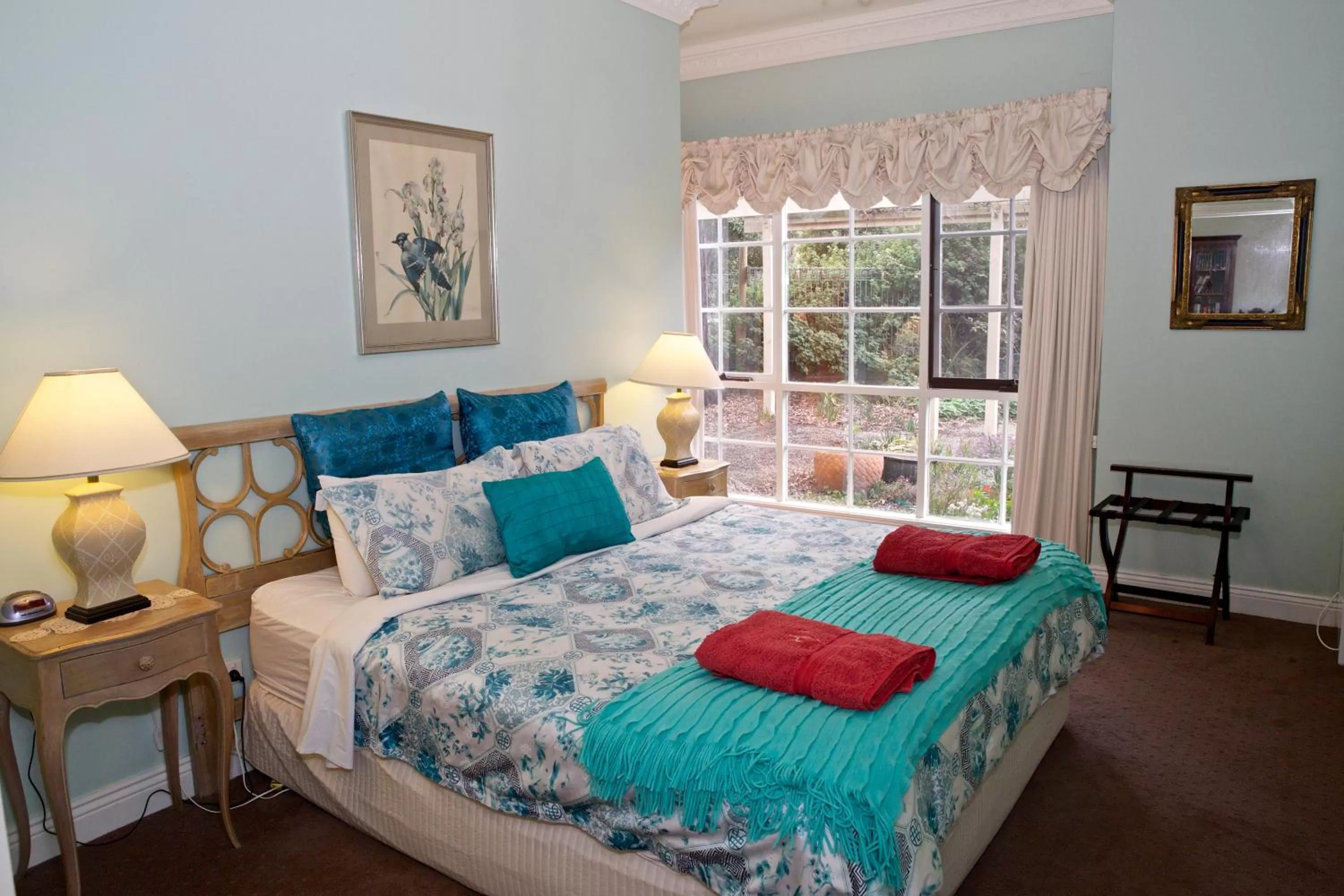 Bedroom, Bed in Holly Lane Mews