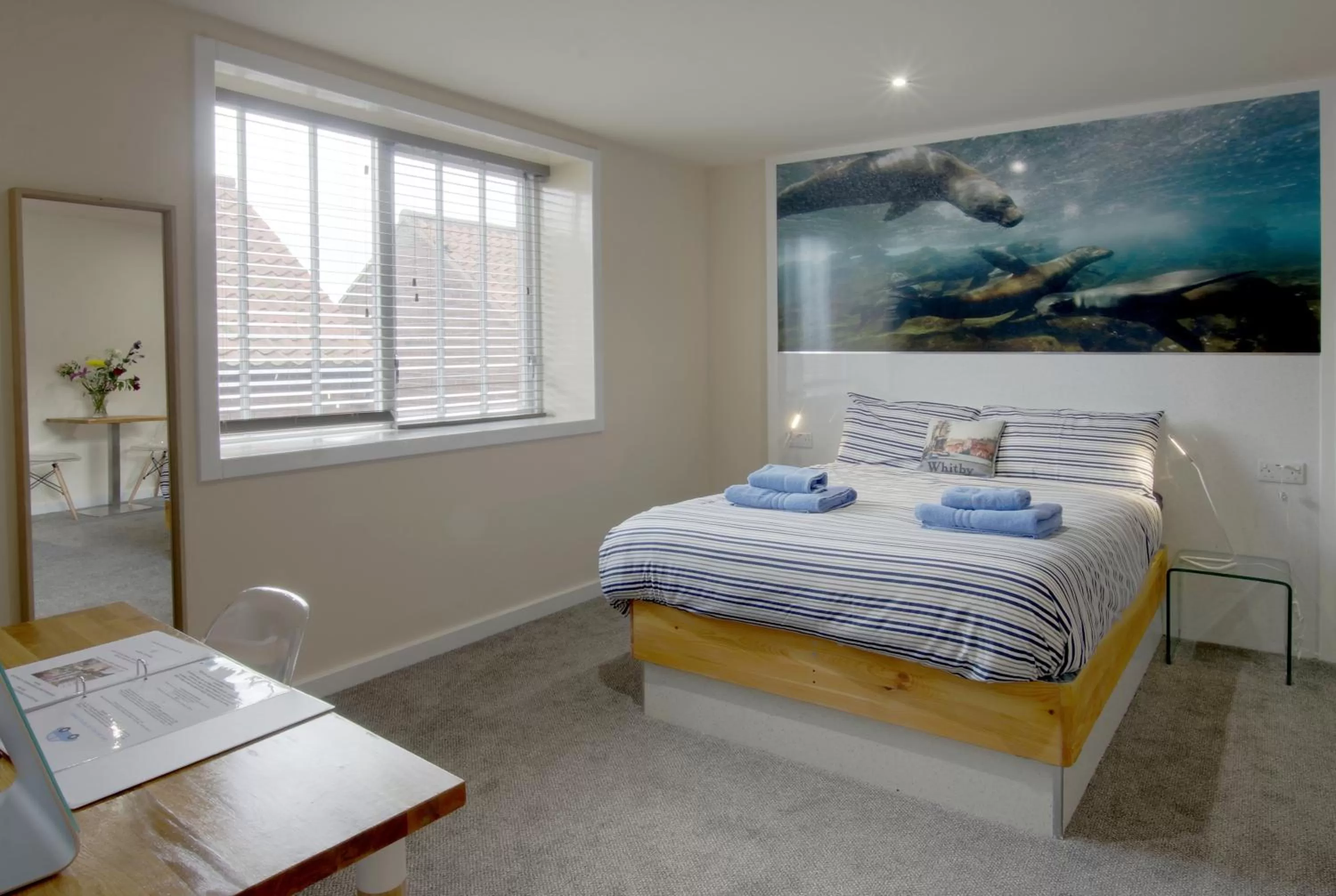 Photo of the whole room, Bed in Silver Street Suites