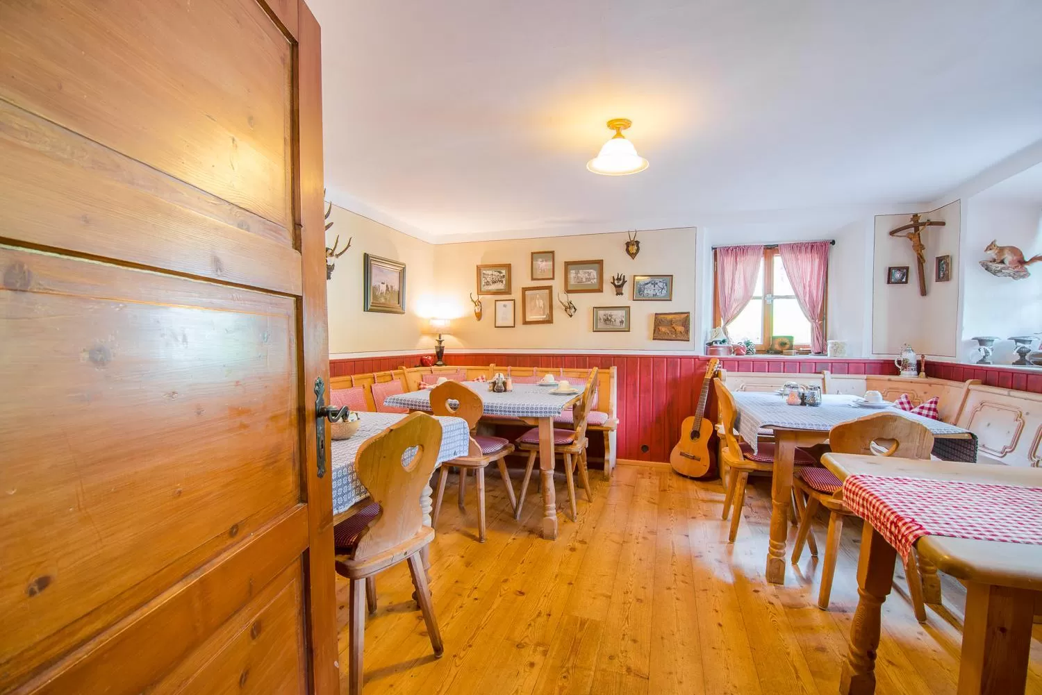 Decorative detail, Restaurant/Places to Eat in Berggasthof Butzn Wirt