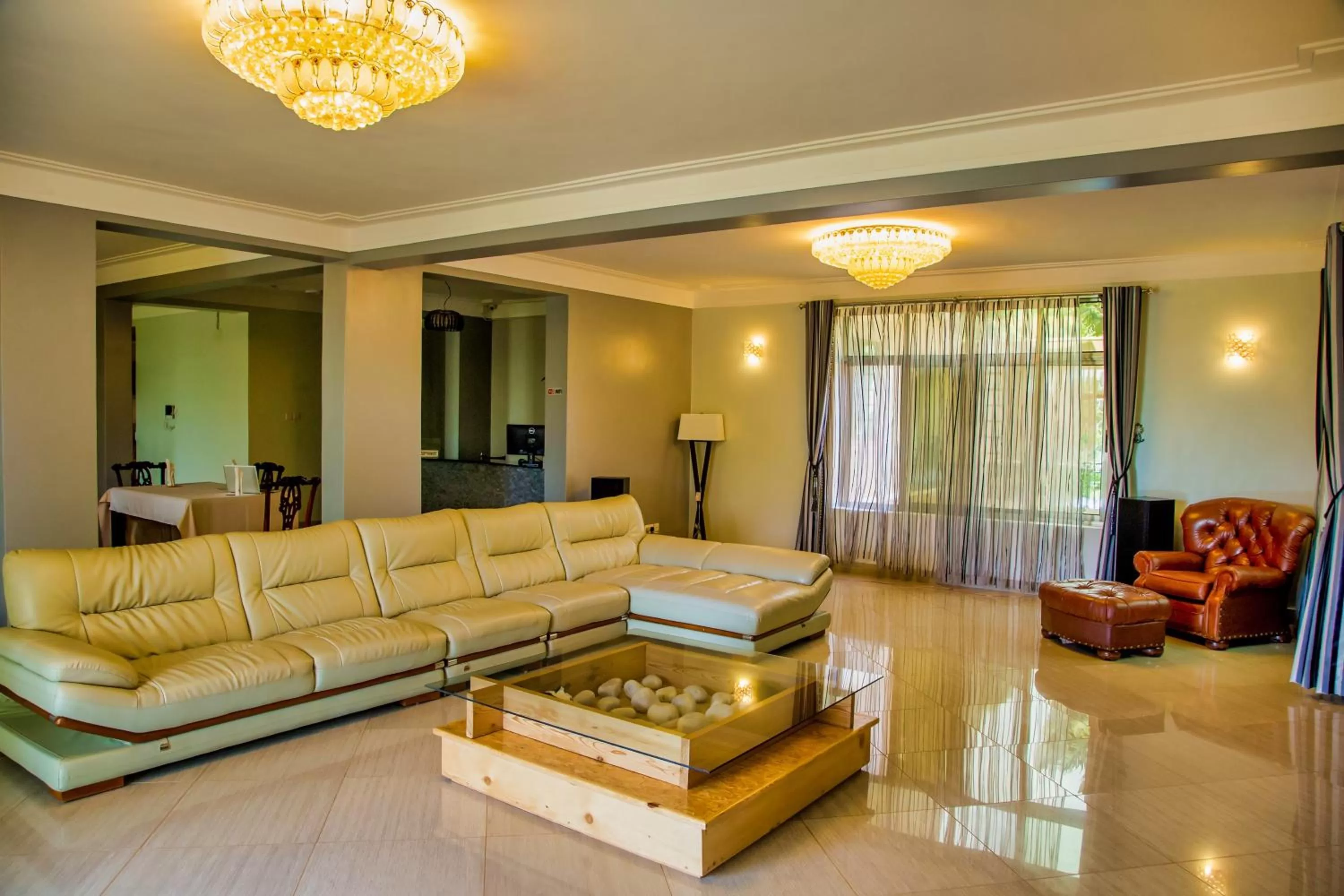 Seating area in Lakepoint Villa