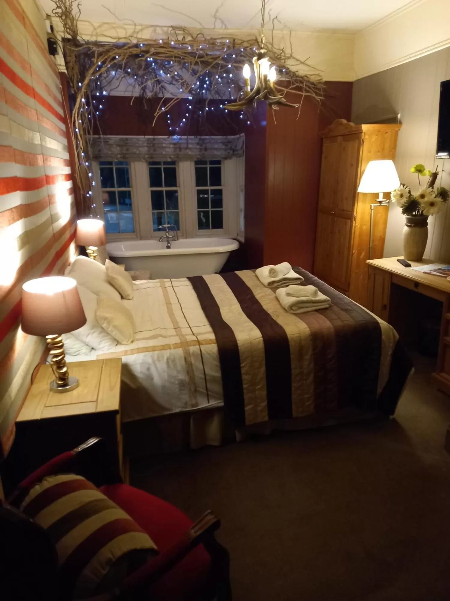 Bedroom, Bed in No1 Hotel