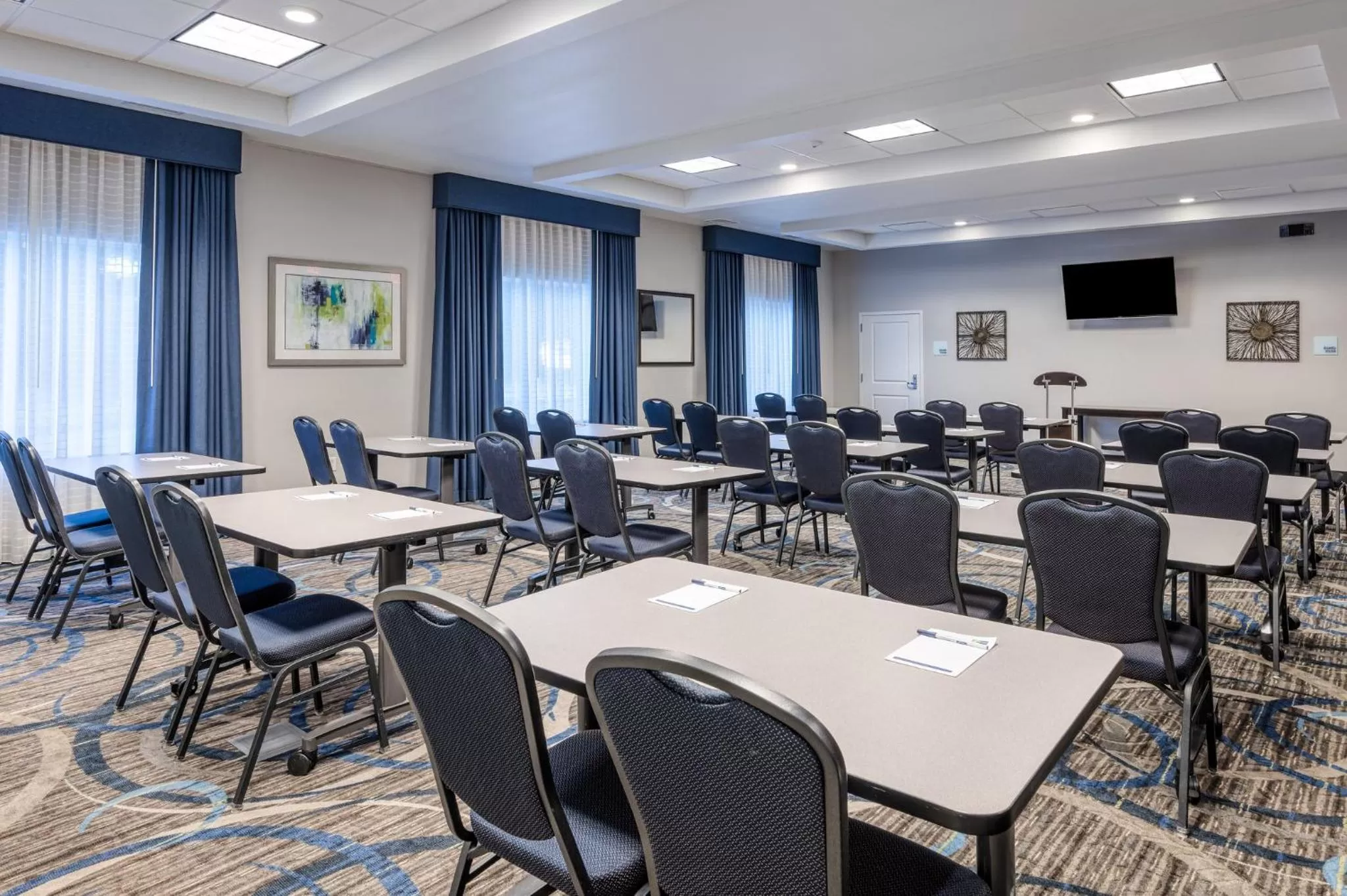 Meeting/conference room in Holiday Inn Express and Suites Edwardsville by IHG