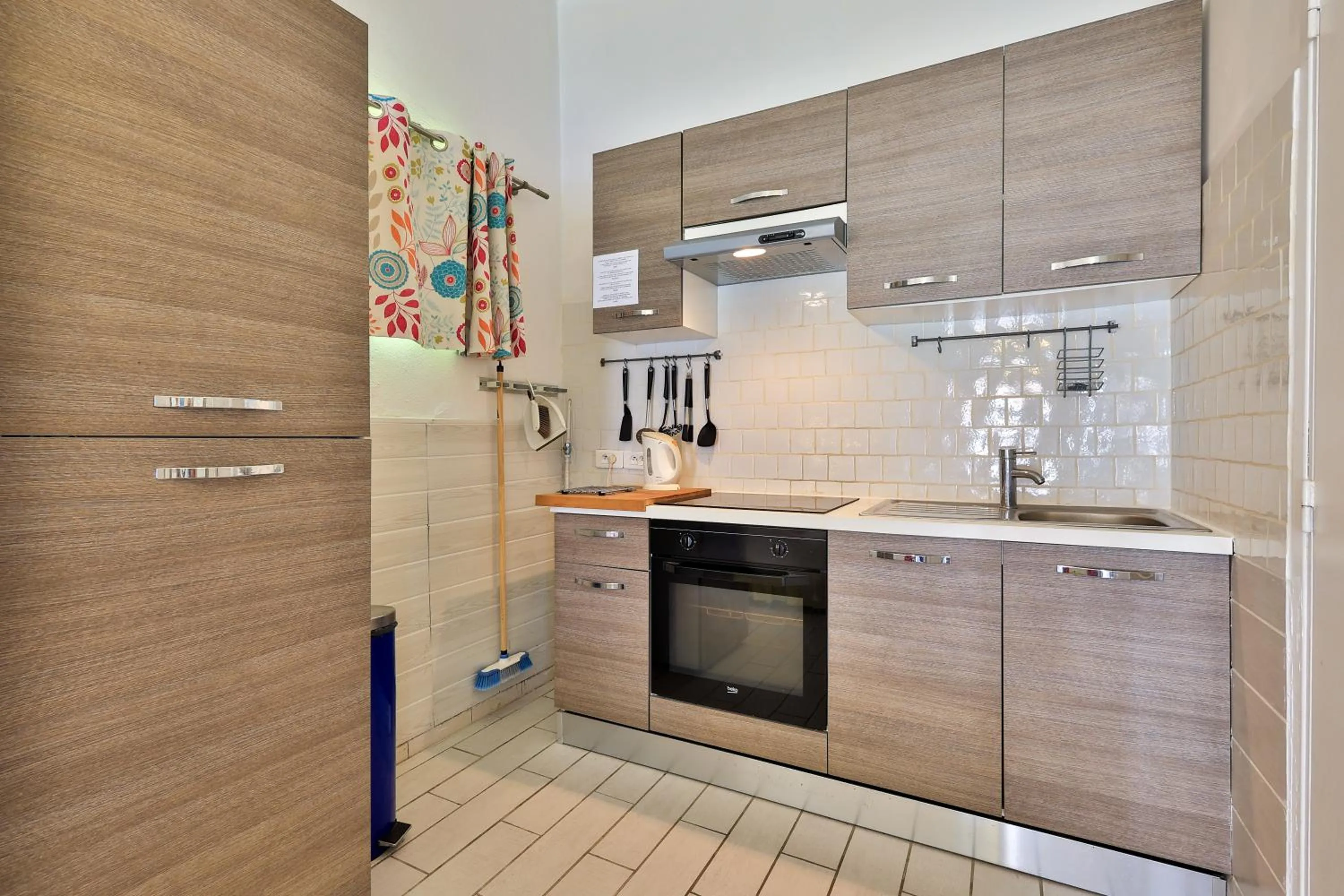 Kitchen or kitchenette in Hotel Cayrons Vence & St Paul de Vence
