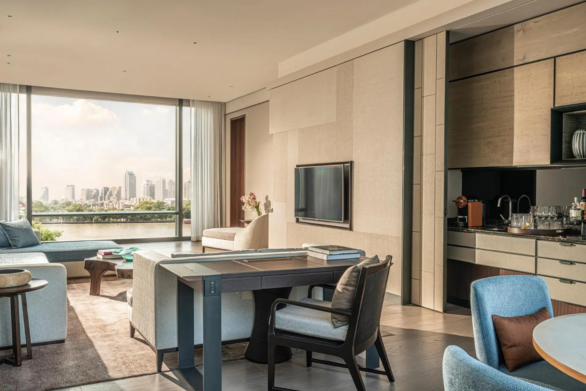 TV and multimedia in Four Seasons Hotel Bangkok at Chao Phraya River