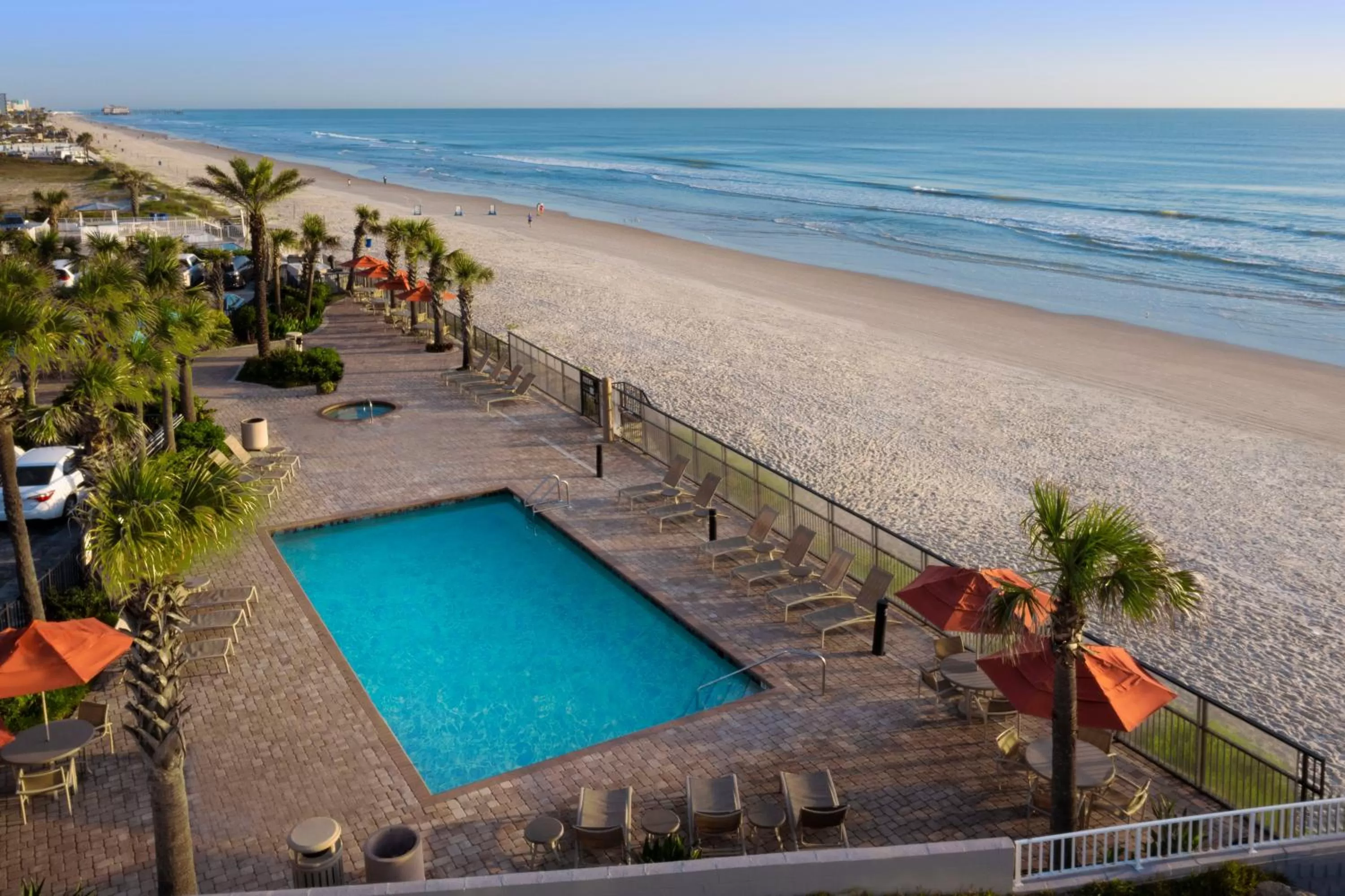 Swimming pool in Nautilus Inn - Daytona Beach