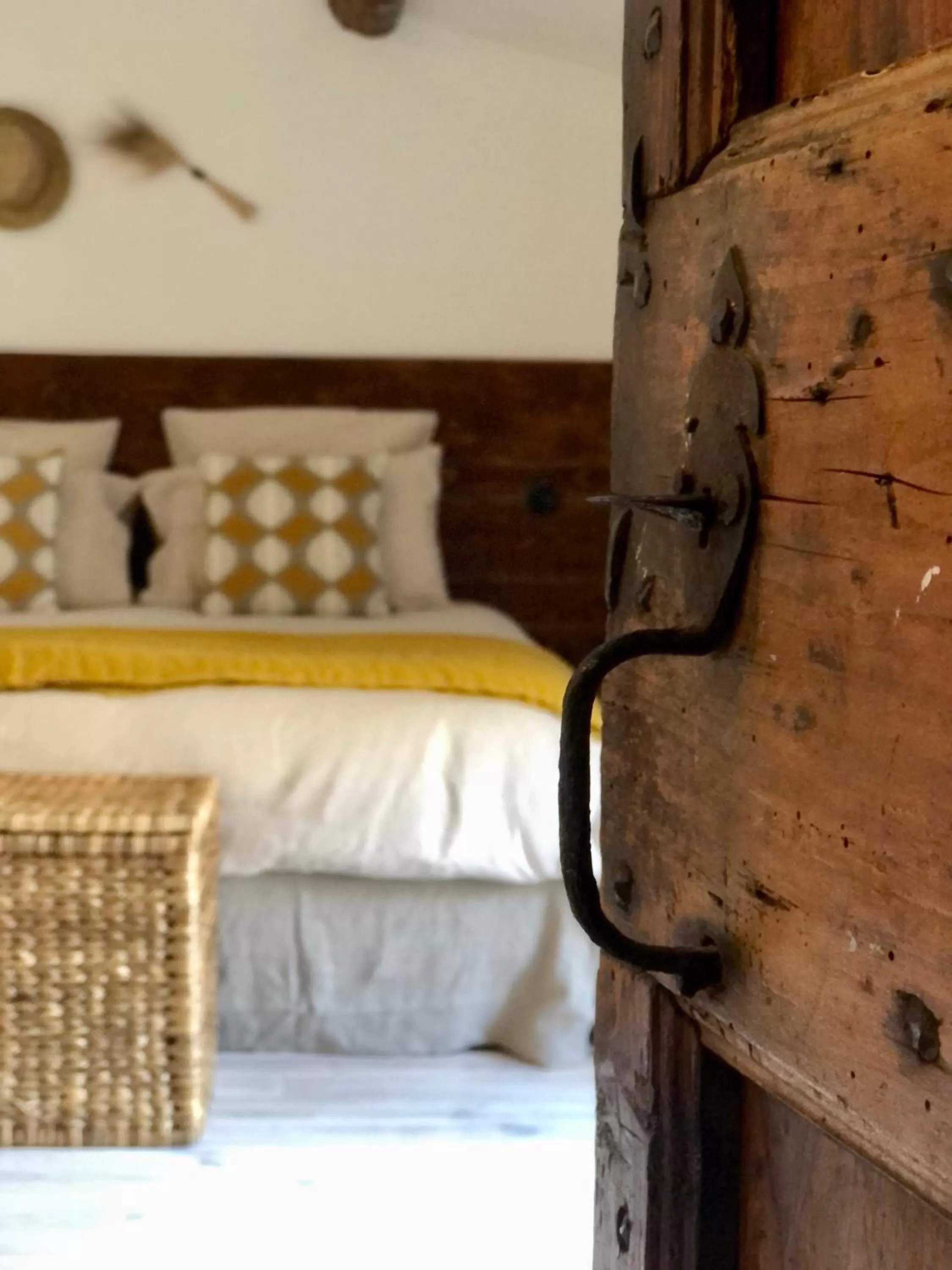 Decorative detail, Bed in L'Autre Maison