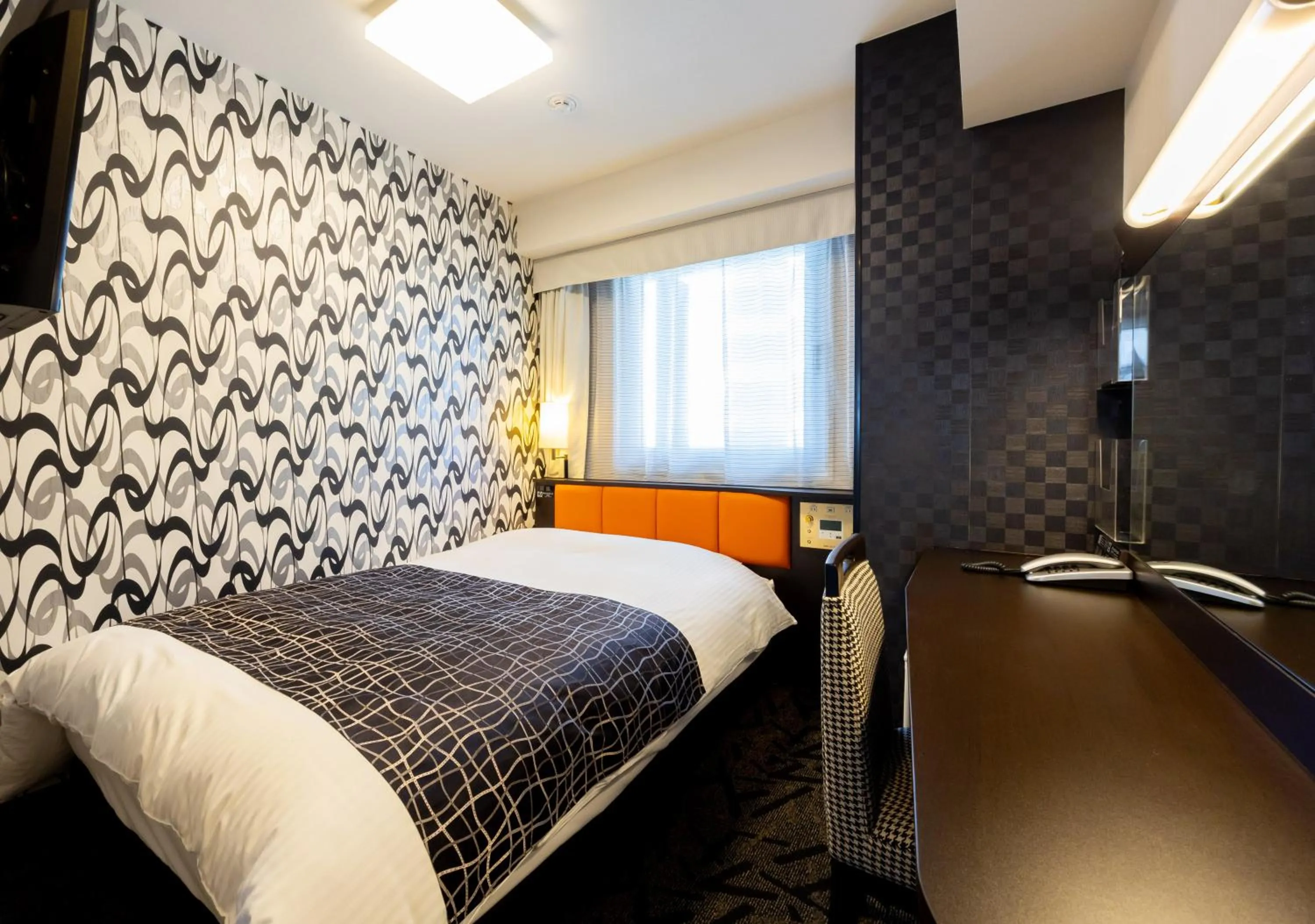 Bed in APA Hotel Osaka Umeda