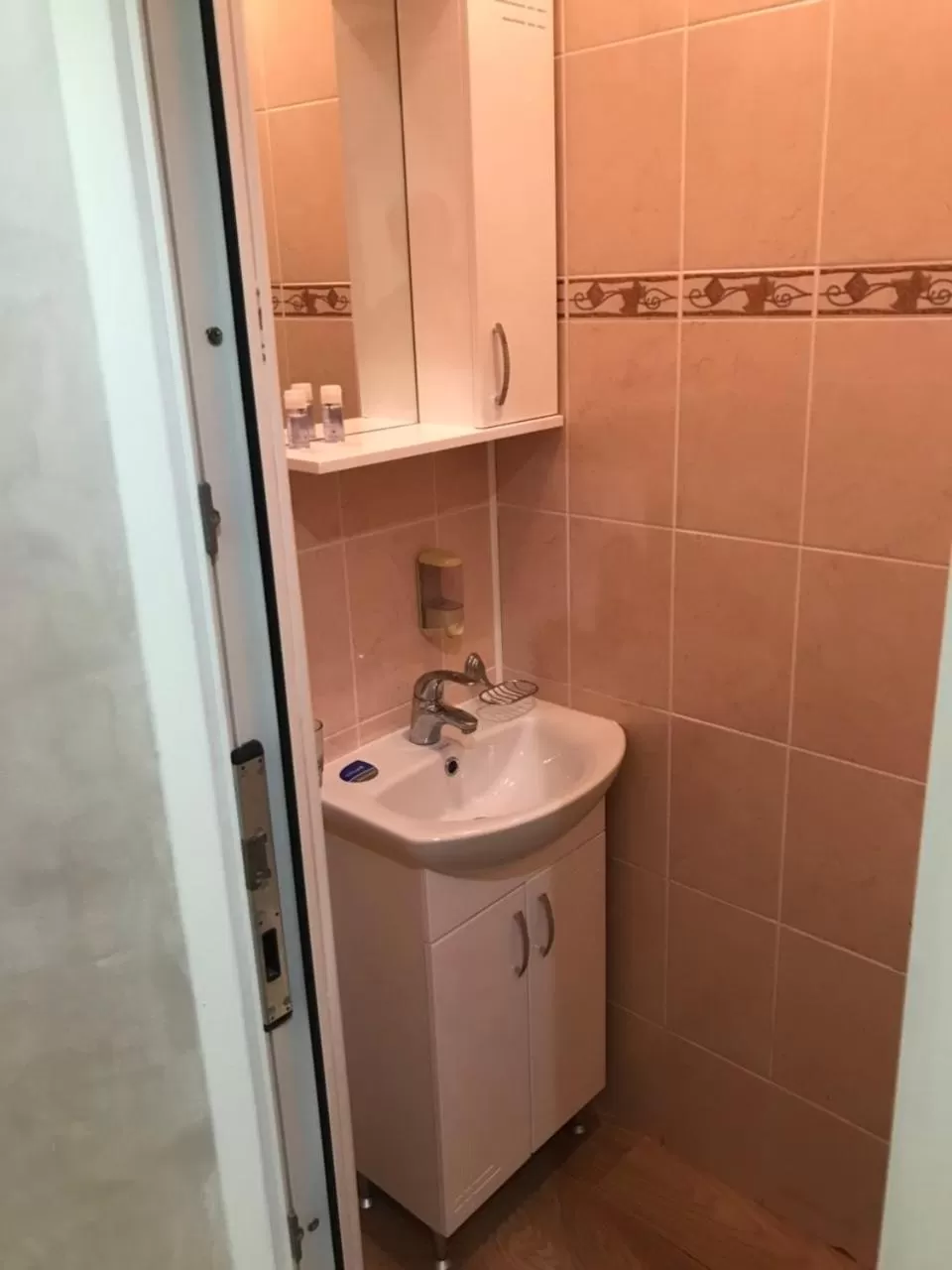 Bathroom in Red Stone