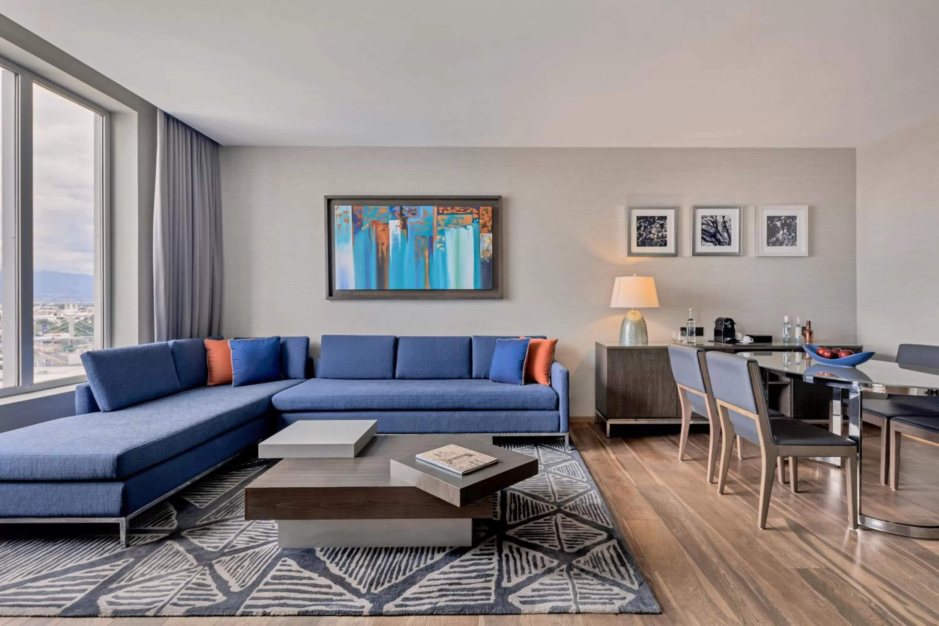 Living room in Grand Fiesta Americana Puebla Angelópolis