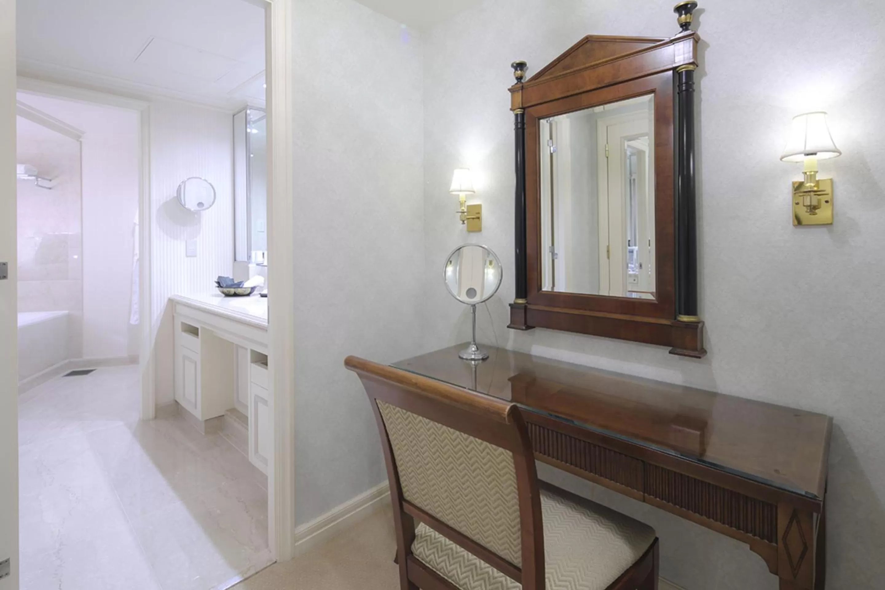 Photo of the whole room in Hotel Chinzanso Tokyo