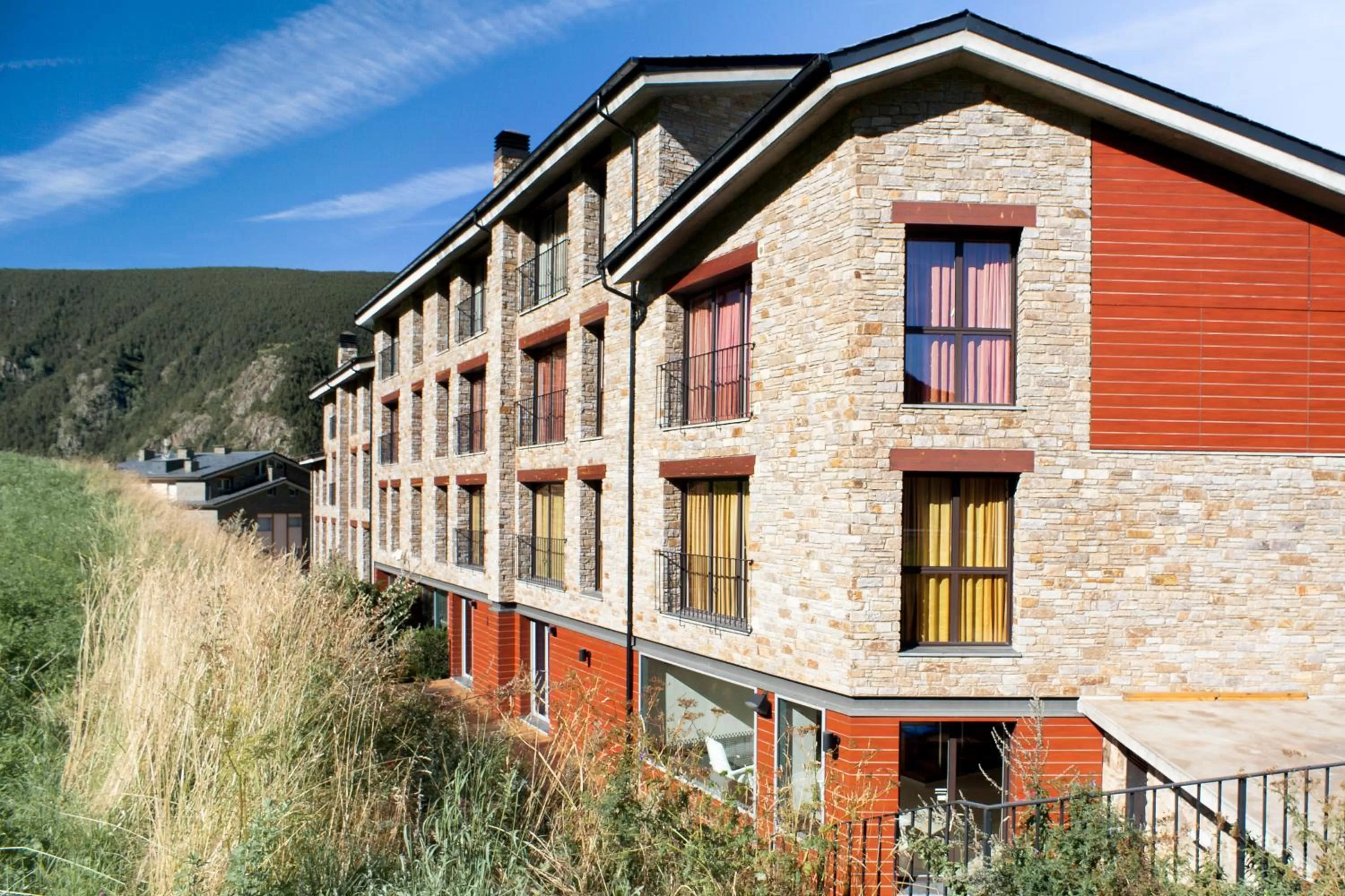 Bird's eye view in Obaga Blanca & Spa